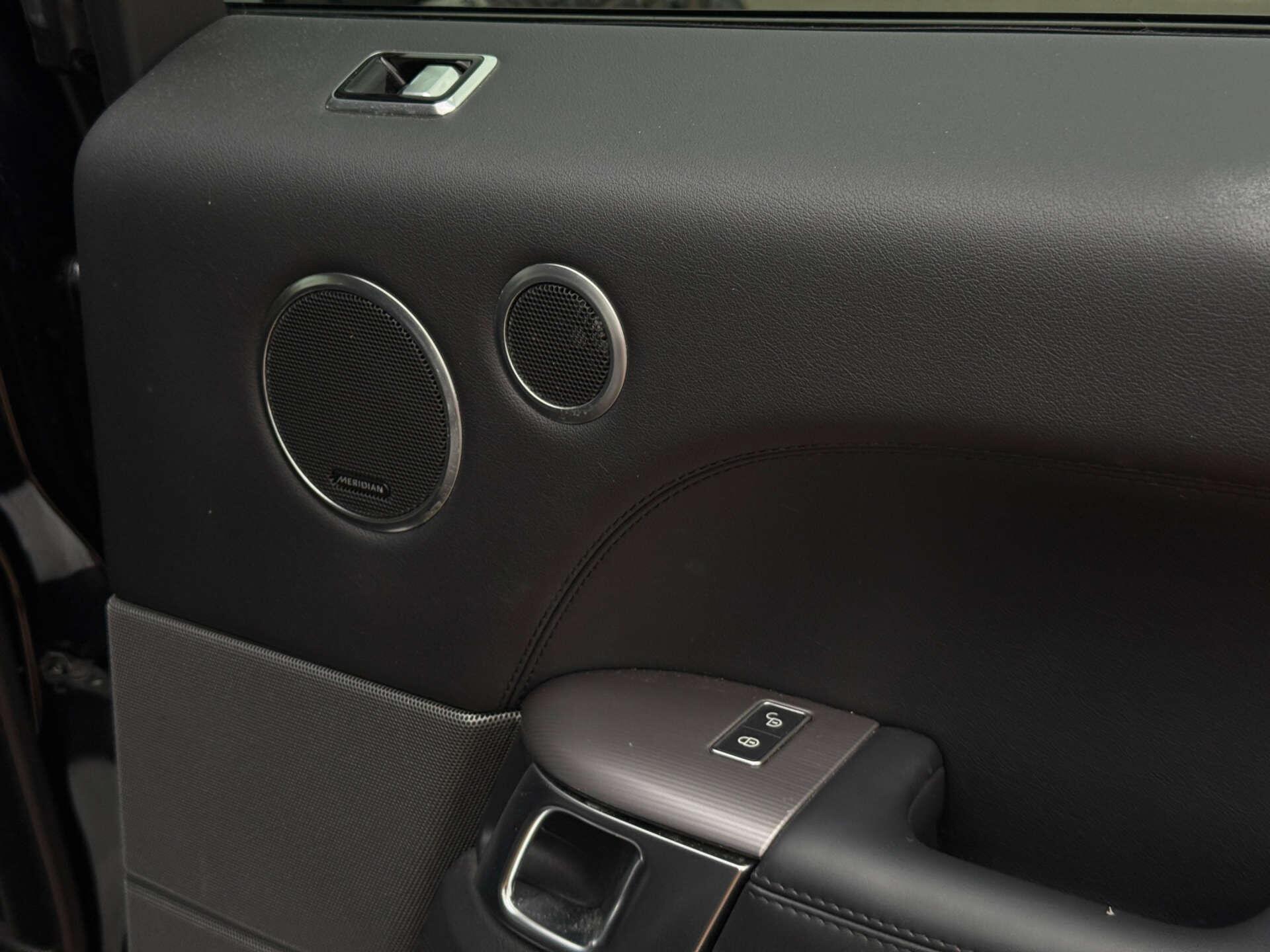 Land Rover Range Rover Sport view 30