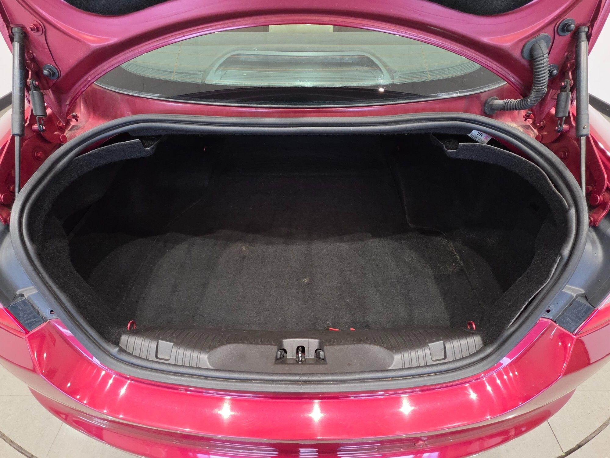 Jaguar XF view 47
