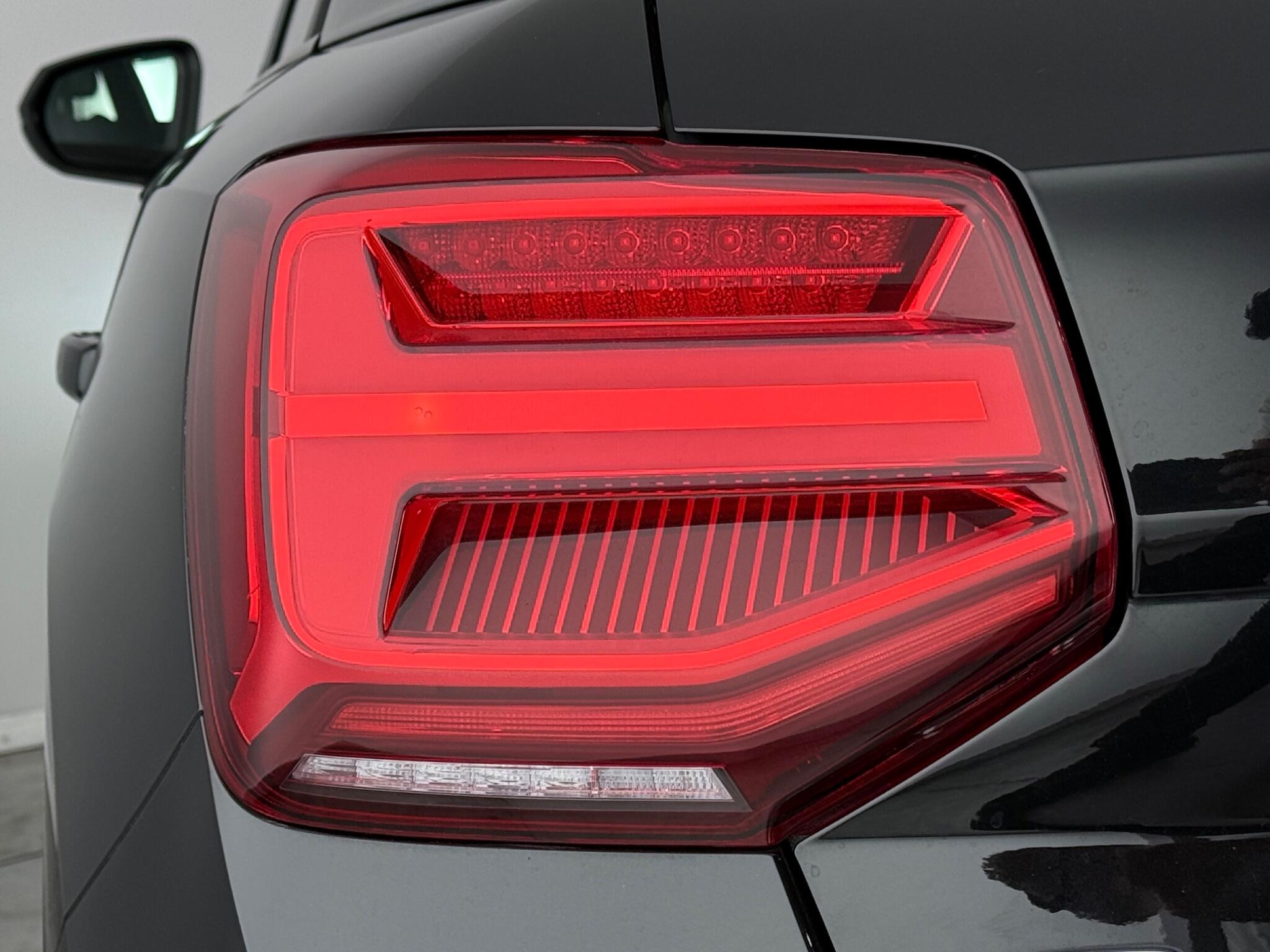 Audi Q2 view 12
