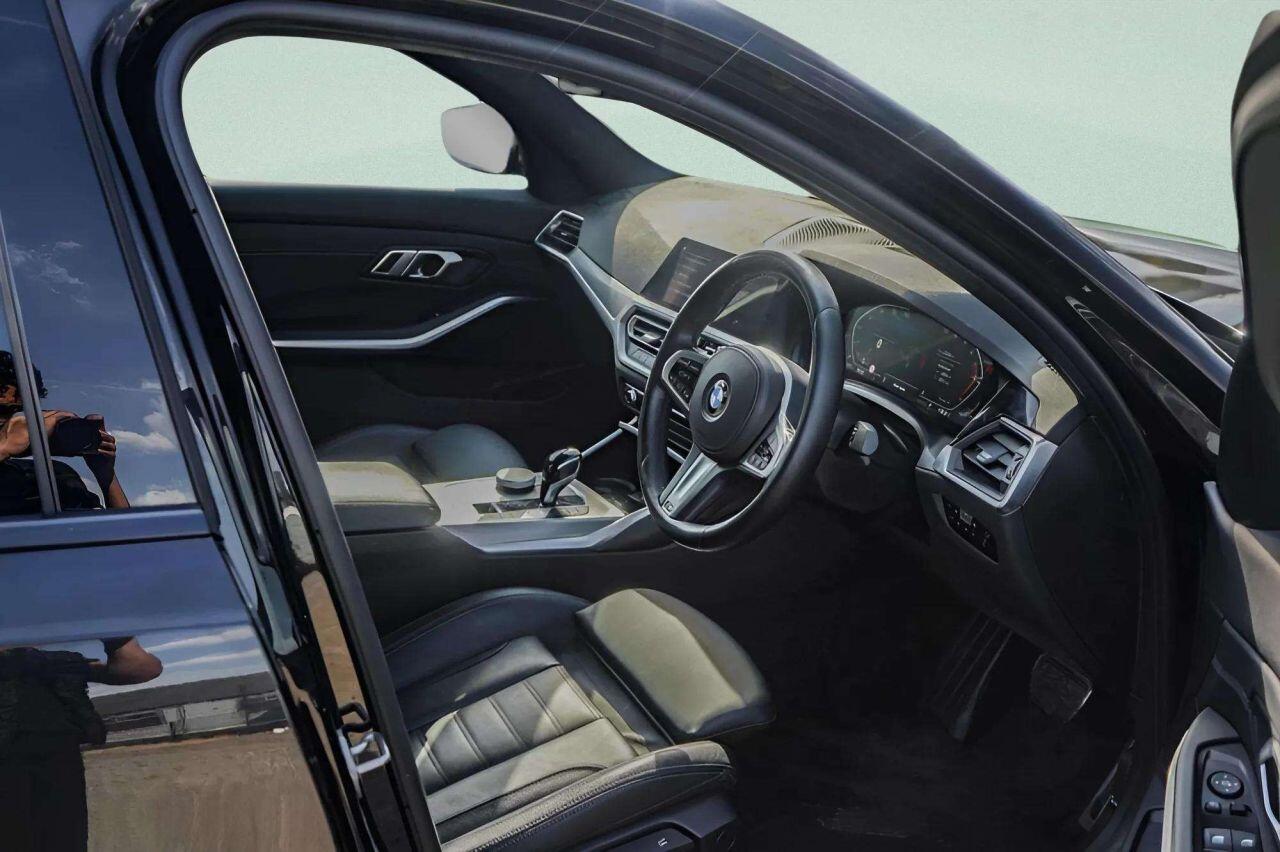 BMW 3 Series view 2