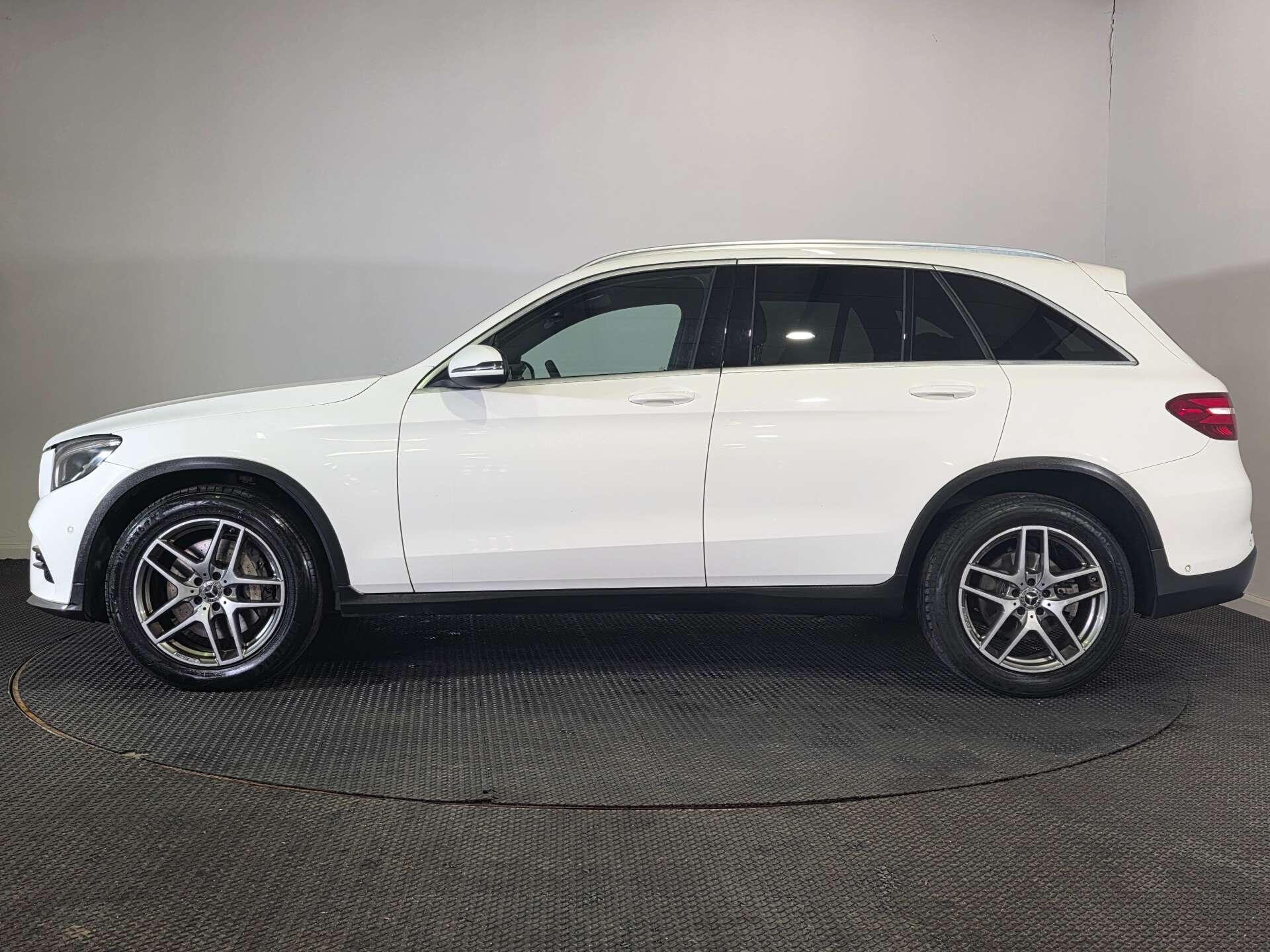 Mercedes-Benz GLC view 4