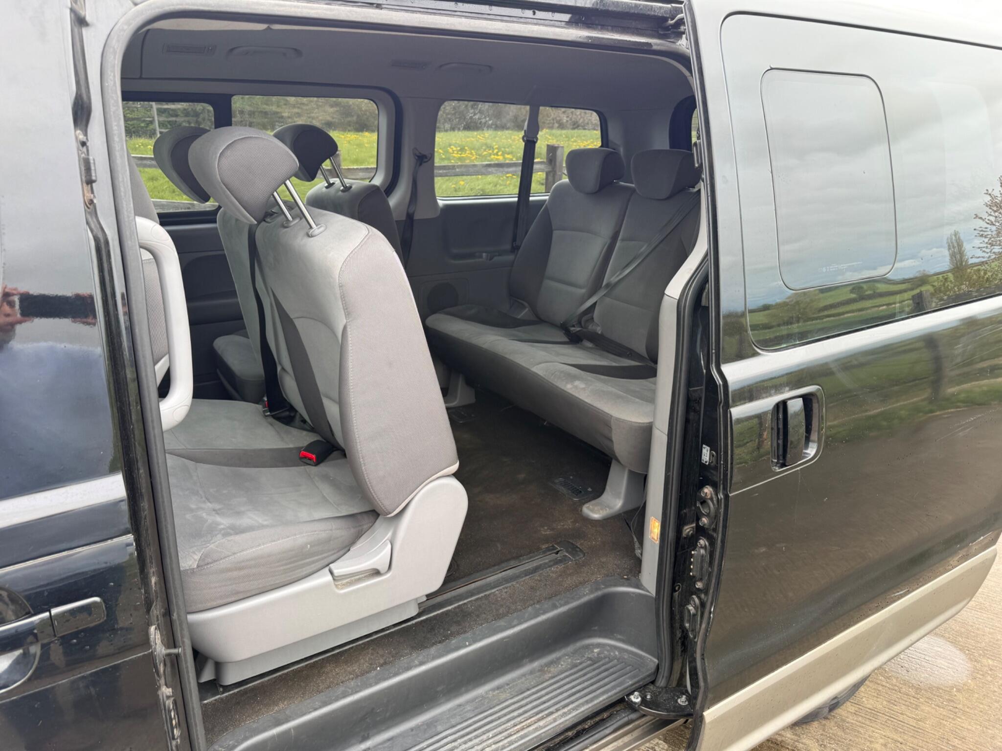 Hyundai i800 2.5 CRDi SE Auto Euro 6 5dr — photo 36 of 100