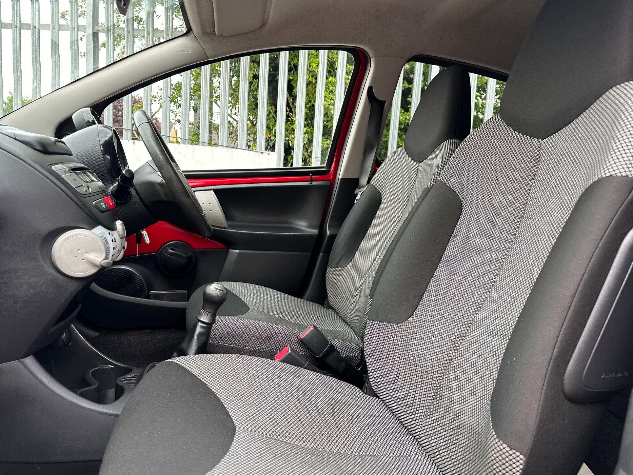 2014 Toyota AYGO image 25
