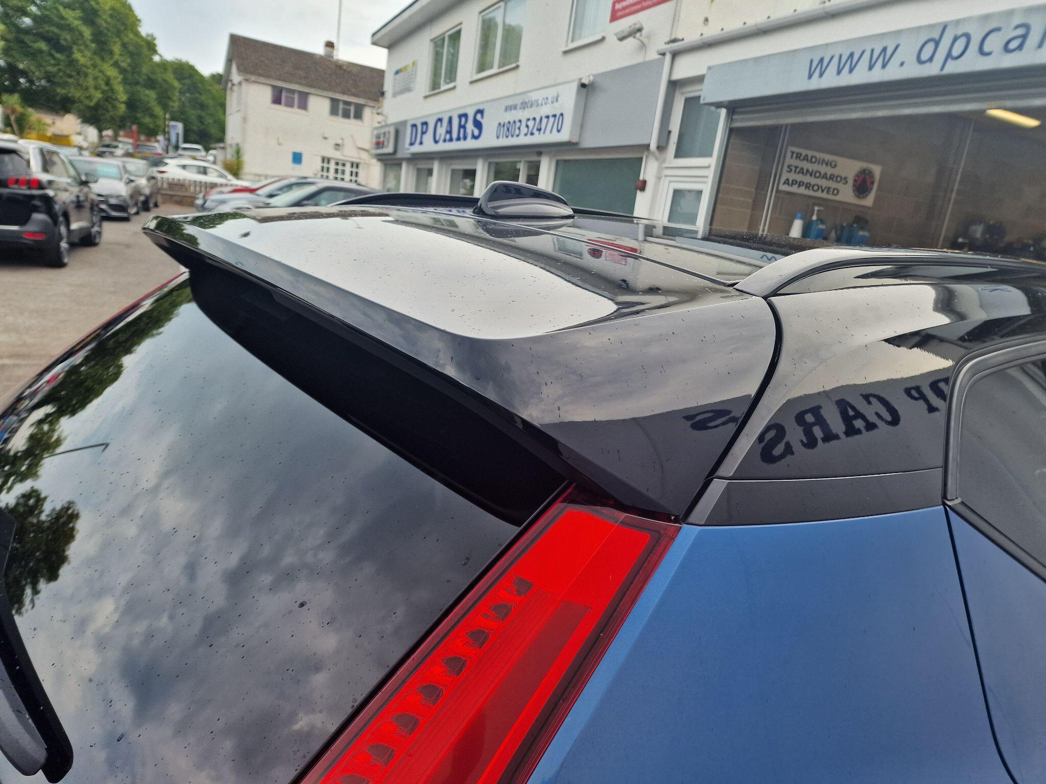 Volvo XC40 view 33