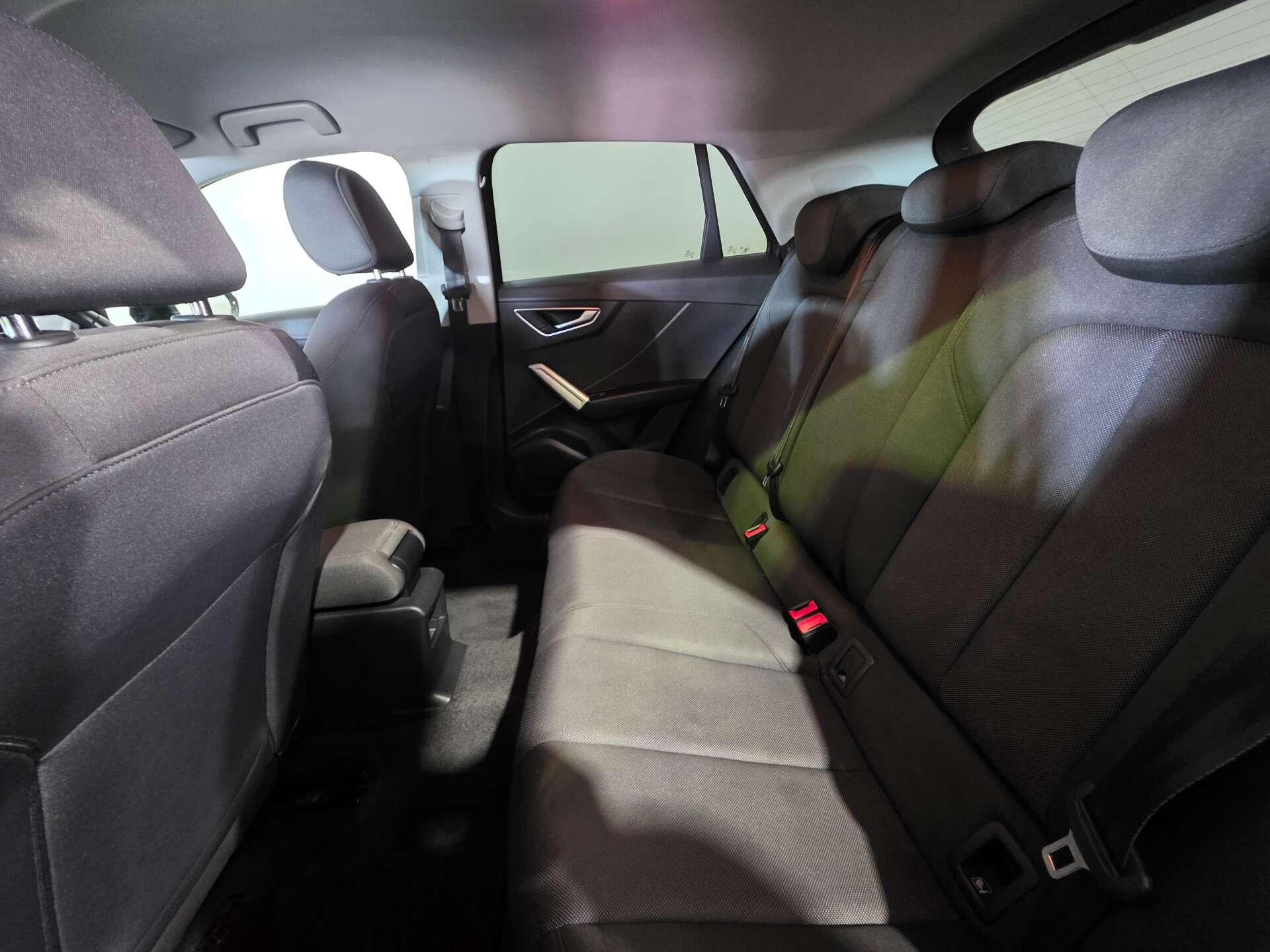 Audi Q2 view 52