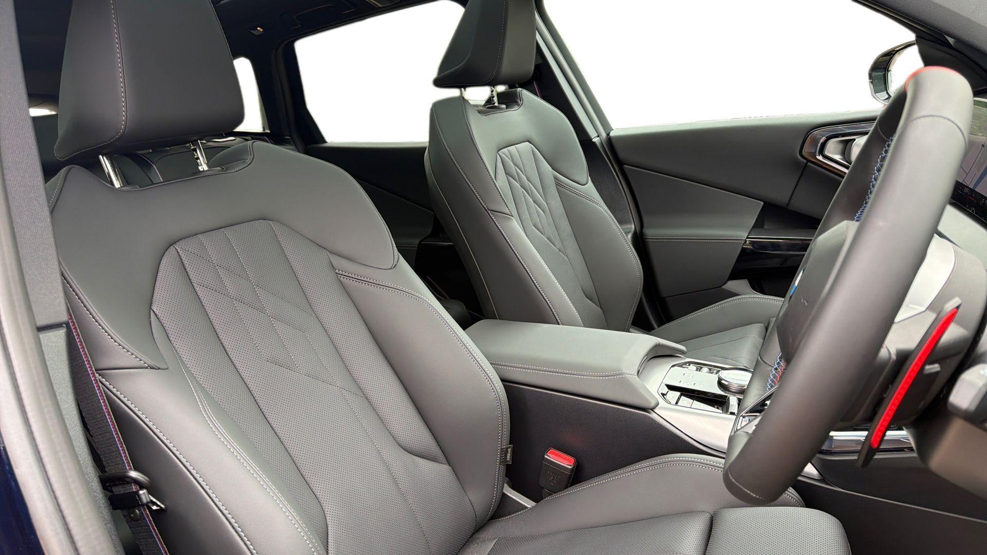 BMW X3 view 11