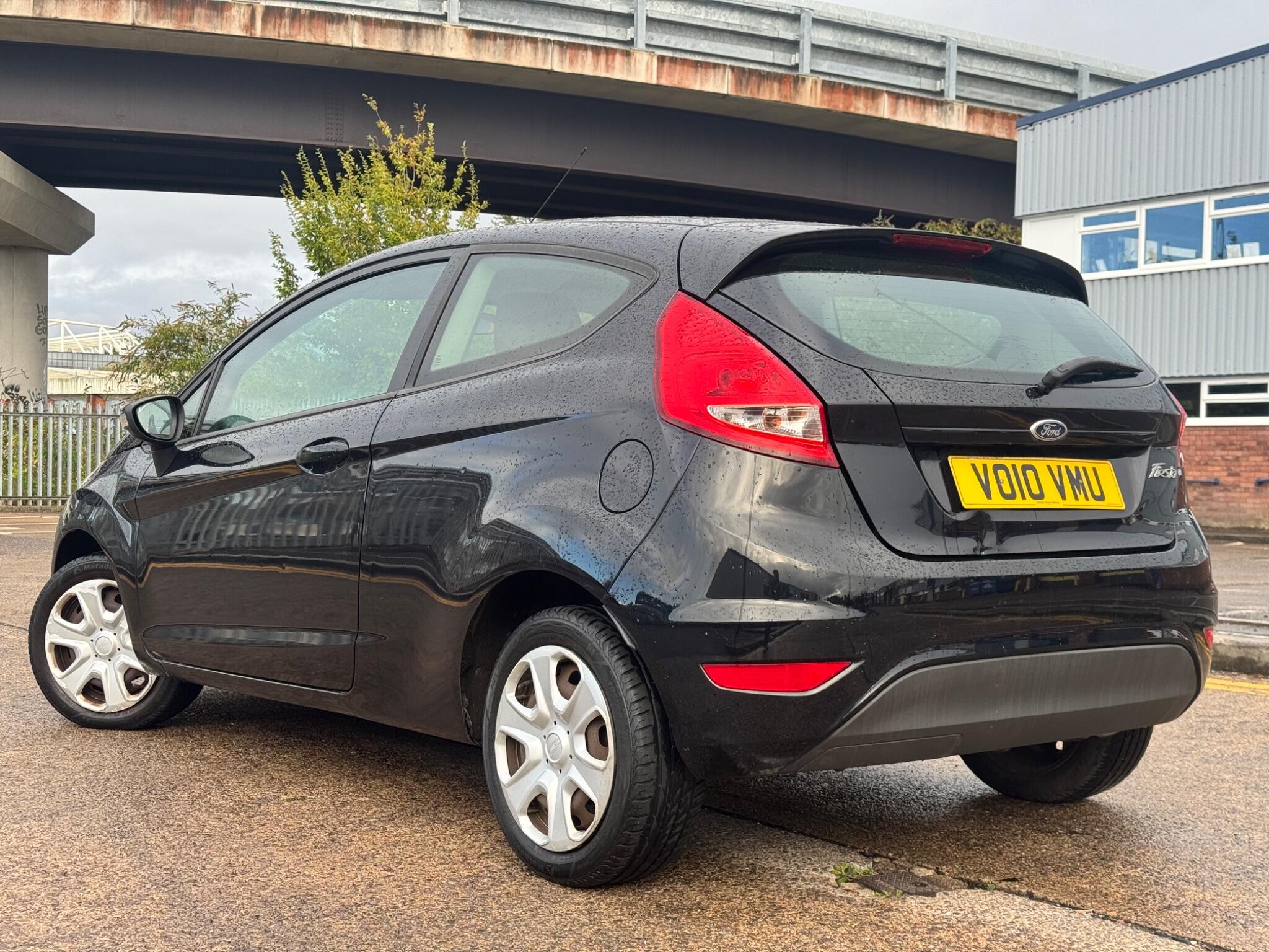 Ford Fiesta view 9