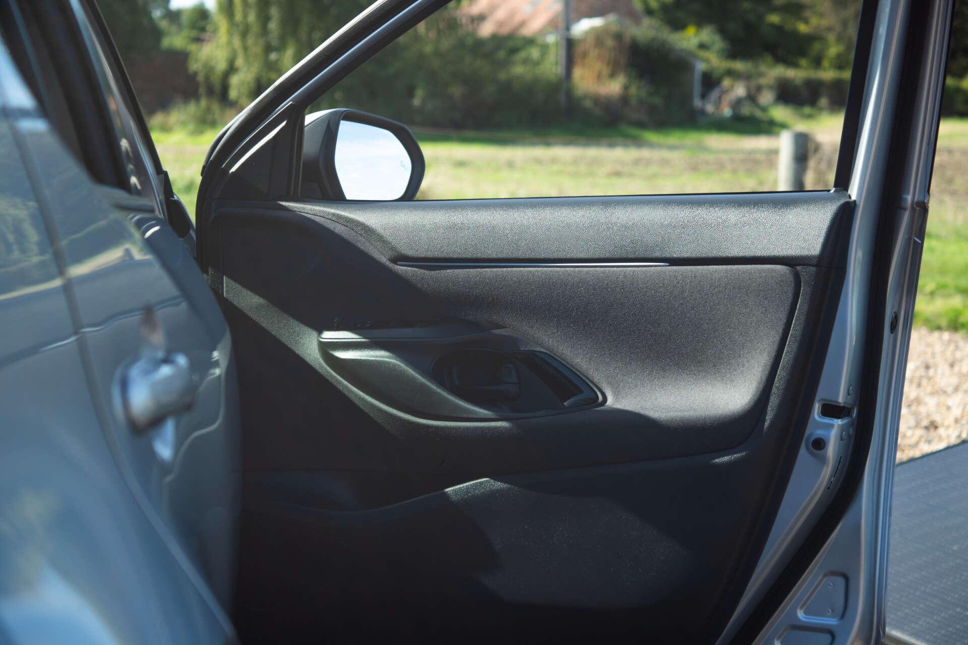 Toyota Yaris Cross view 34