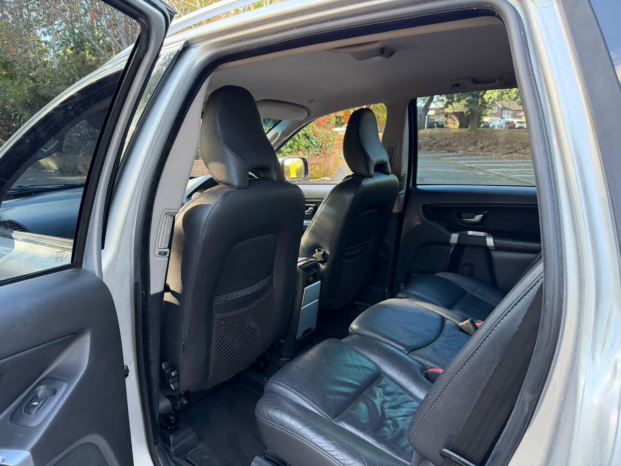 Volvo XC90 view 17