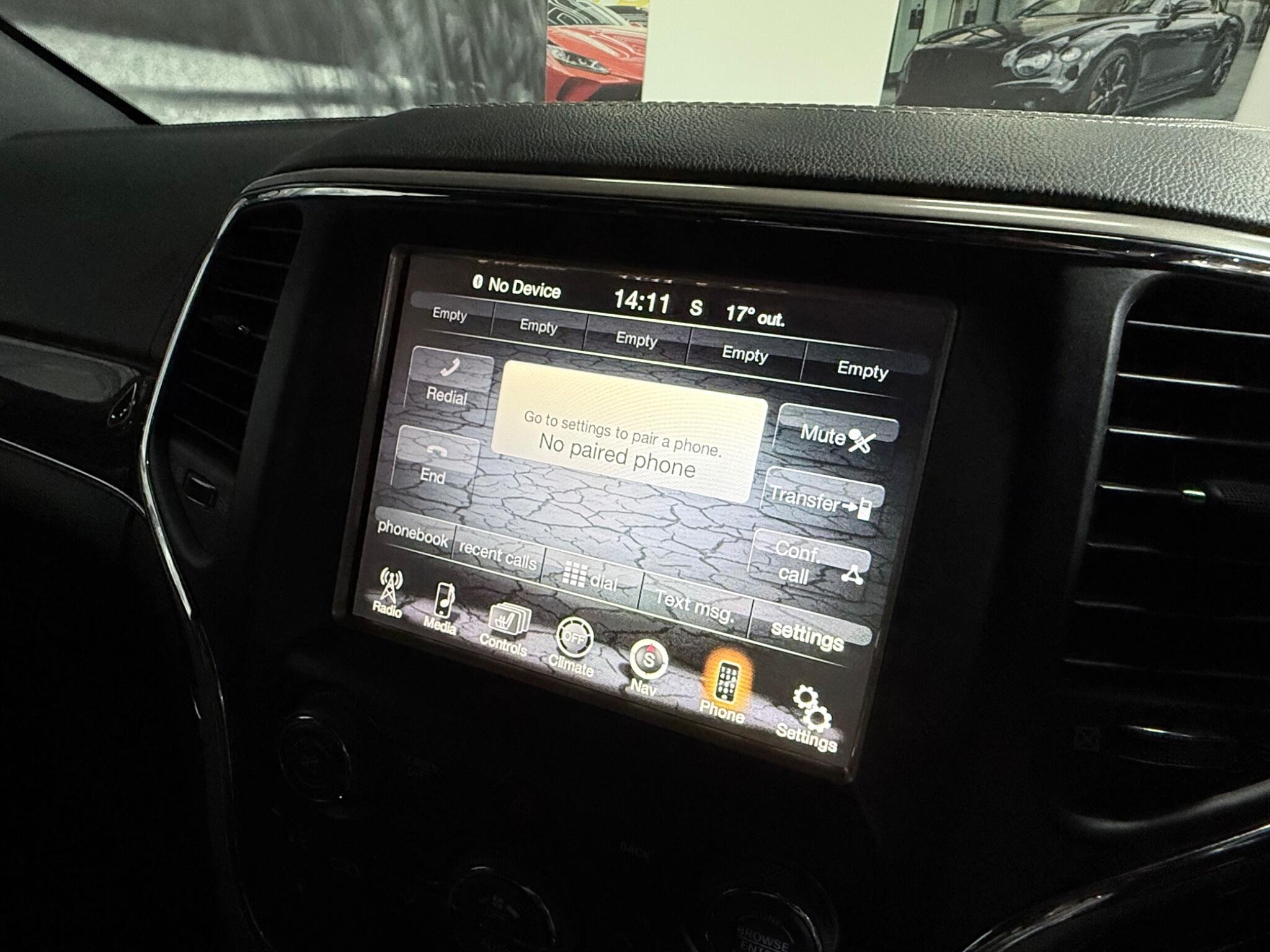 Jeep Grand Cherokee view 44