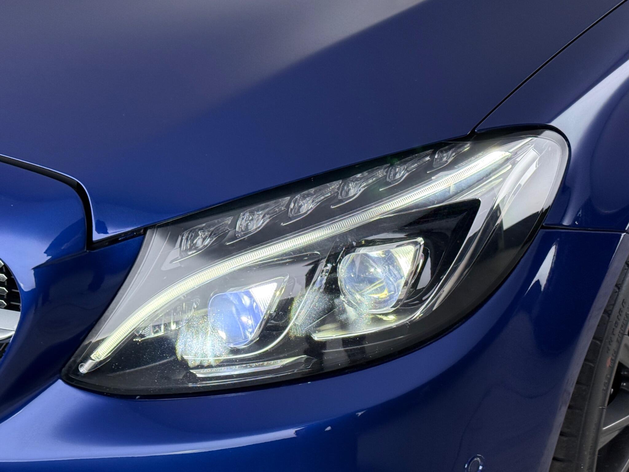 Mercedes-Benz C-Class view 12