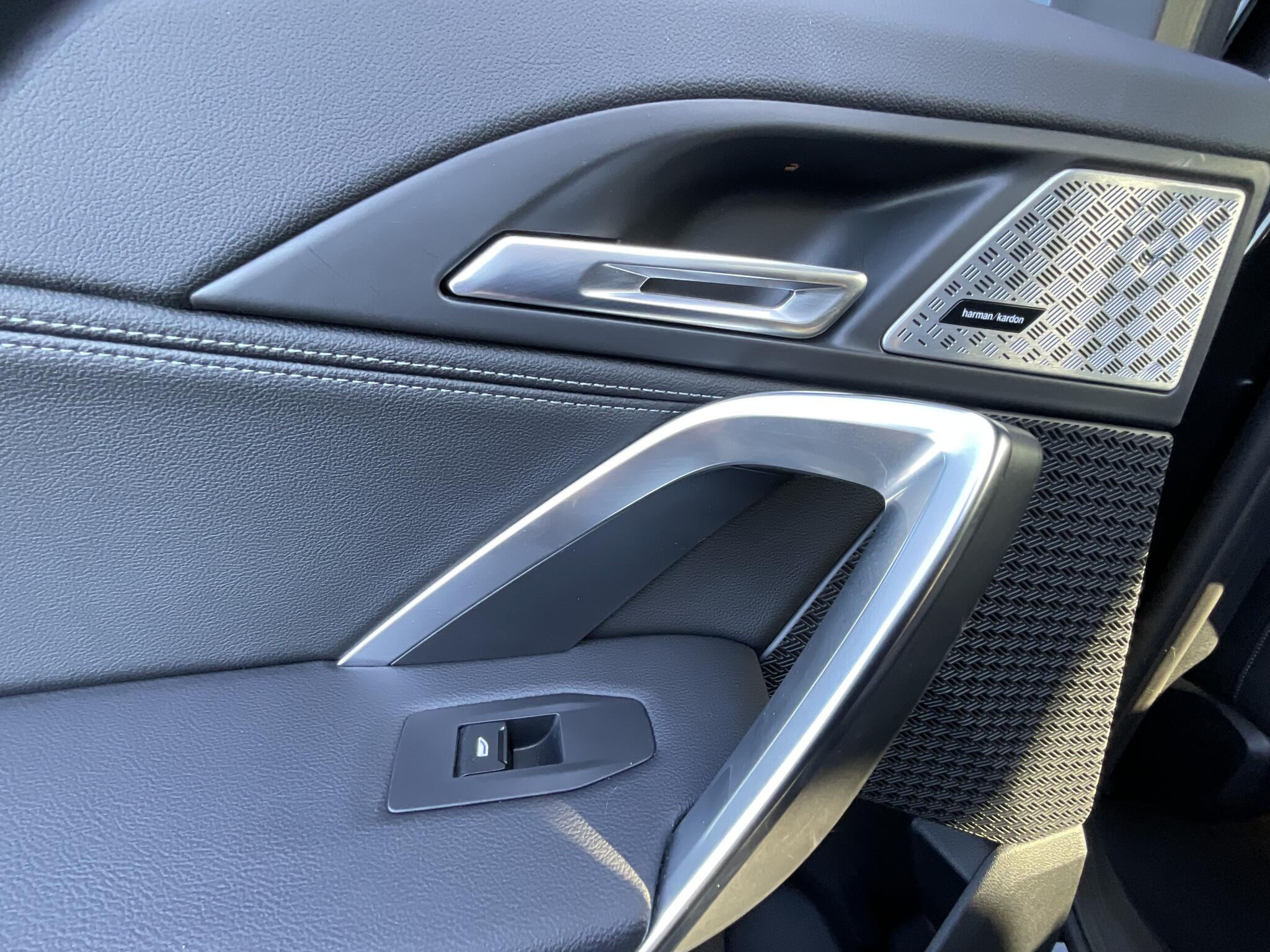 BMW Ix1 view 20