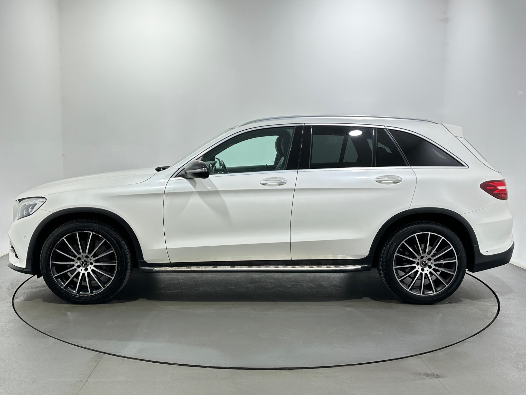Mercedes-Benz GLC view 5