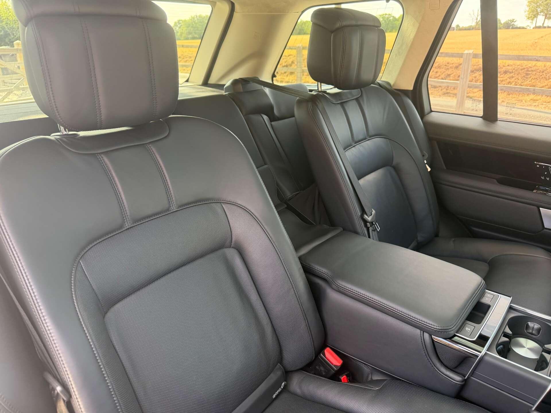 Land Rover Range Rover view 16