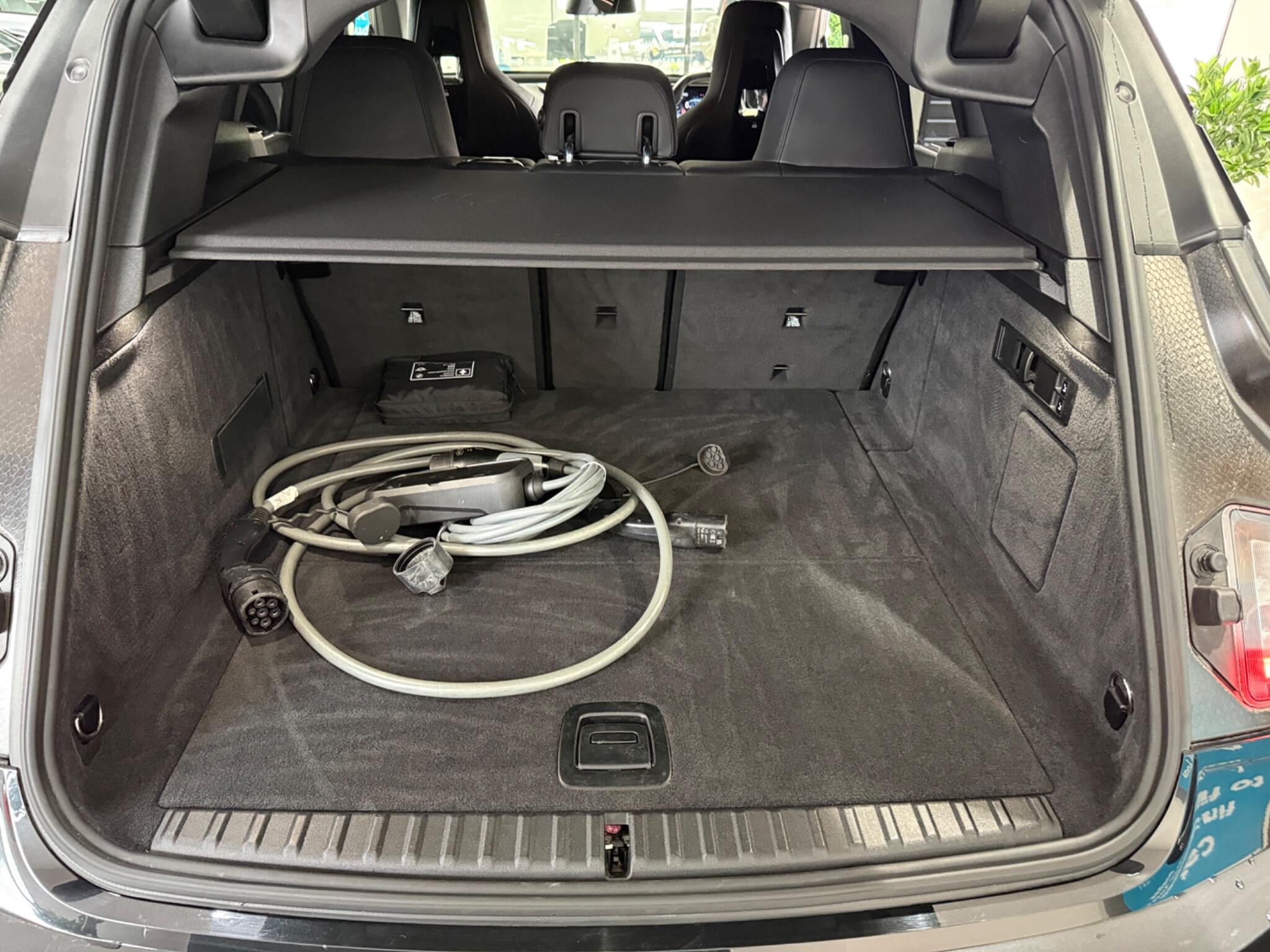 BMW iX view 37