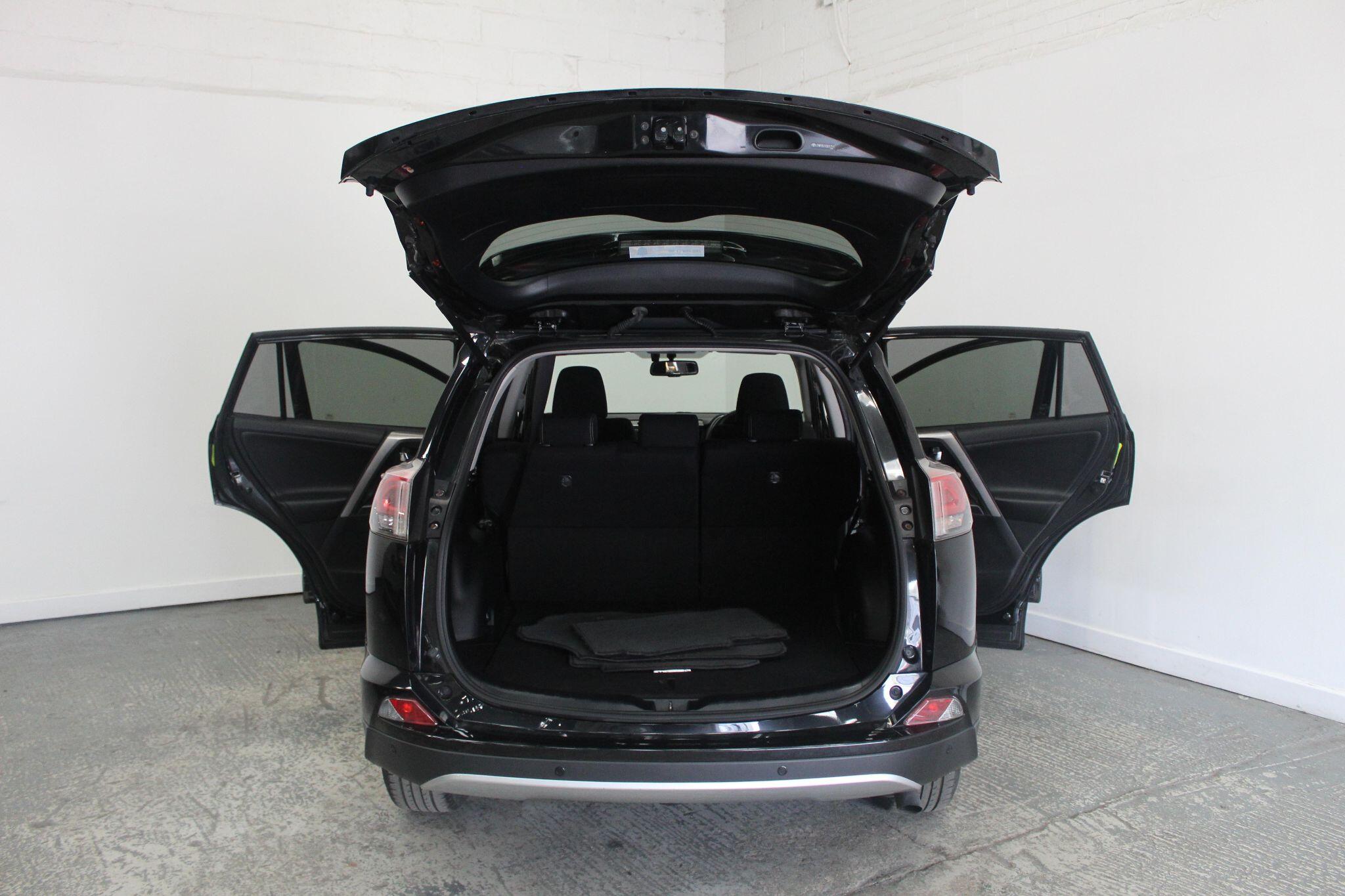 Toyota Rav4 view 23