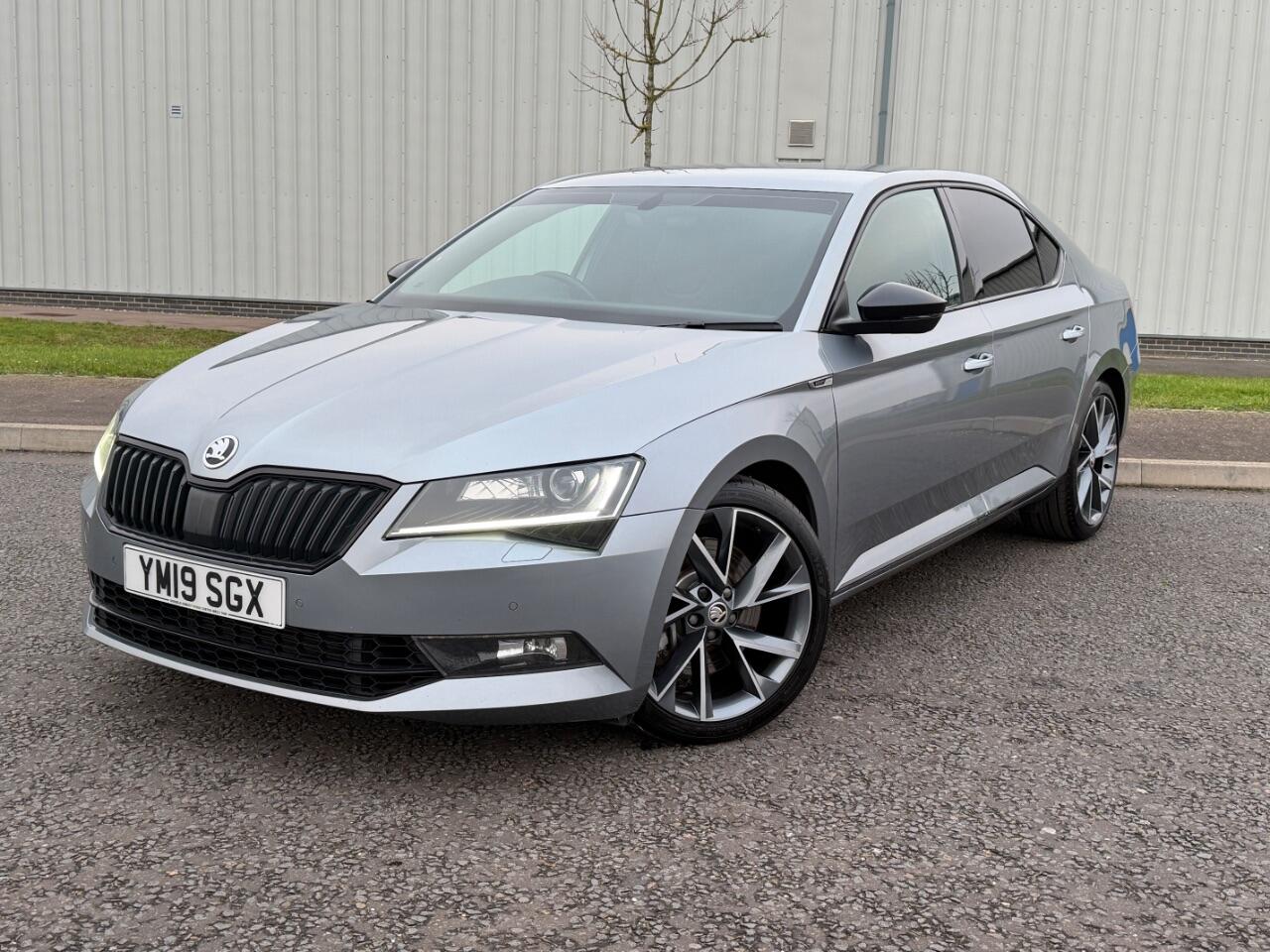 Skoda Superb view 4