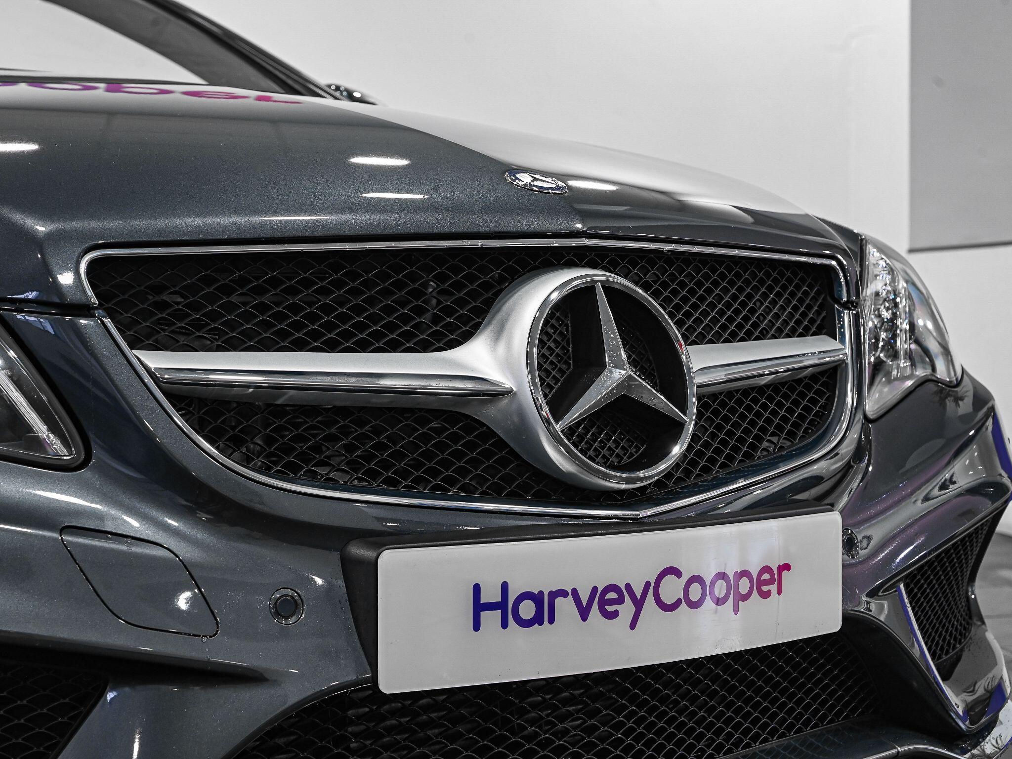 Mercedes-Benz E-Class view 19