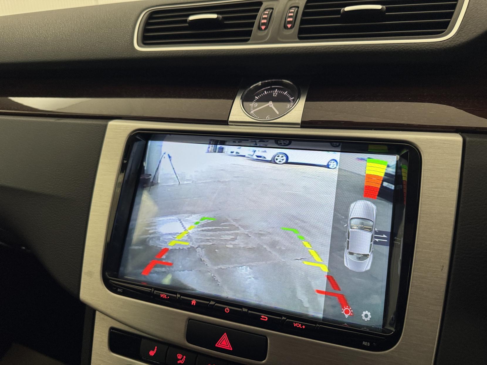 Volkswagen Passat view 74