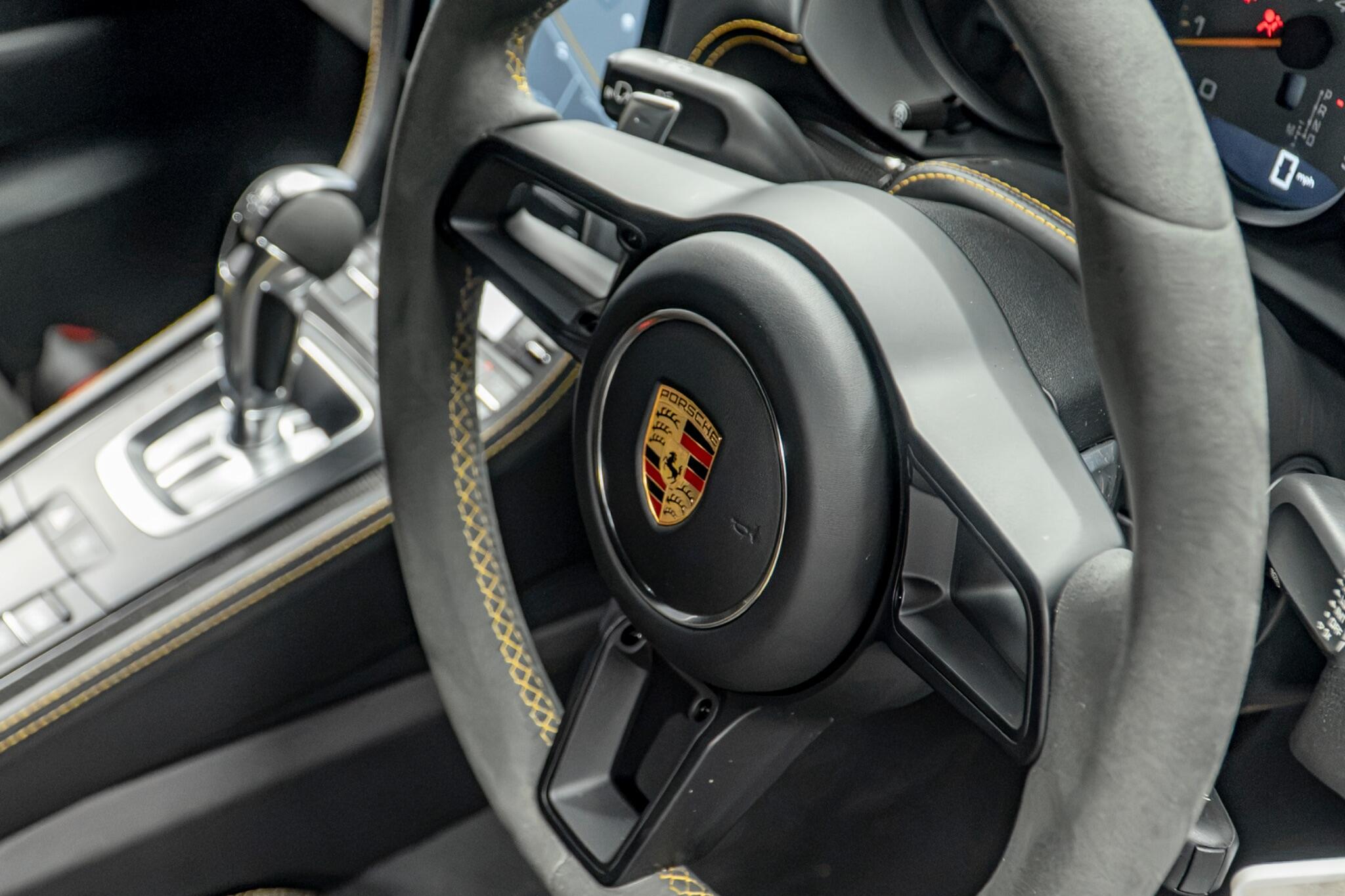 Porsche Cayman view 36