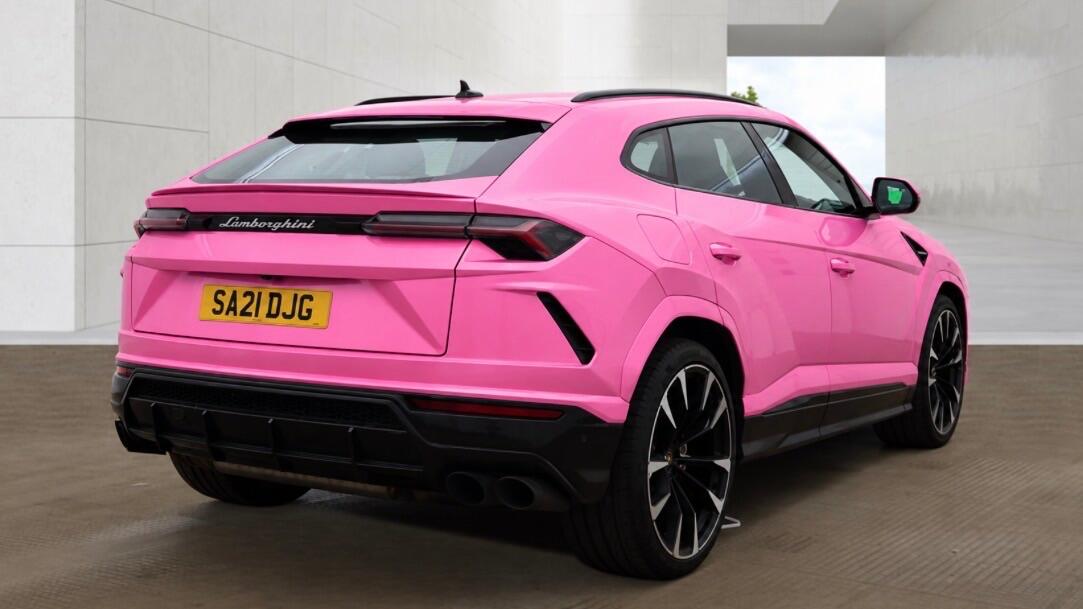 Lamborghini Urus view 2