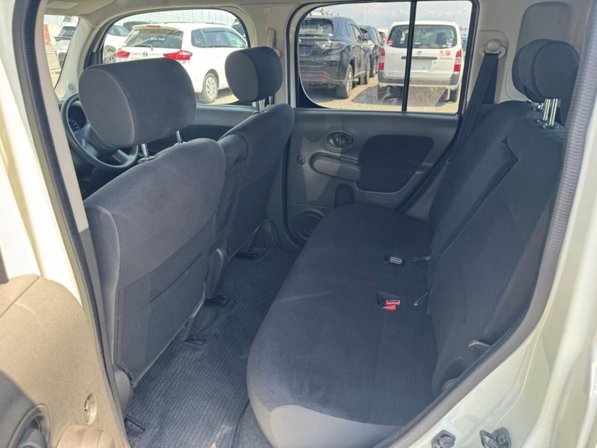 Nissan Cube view 12