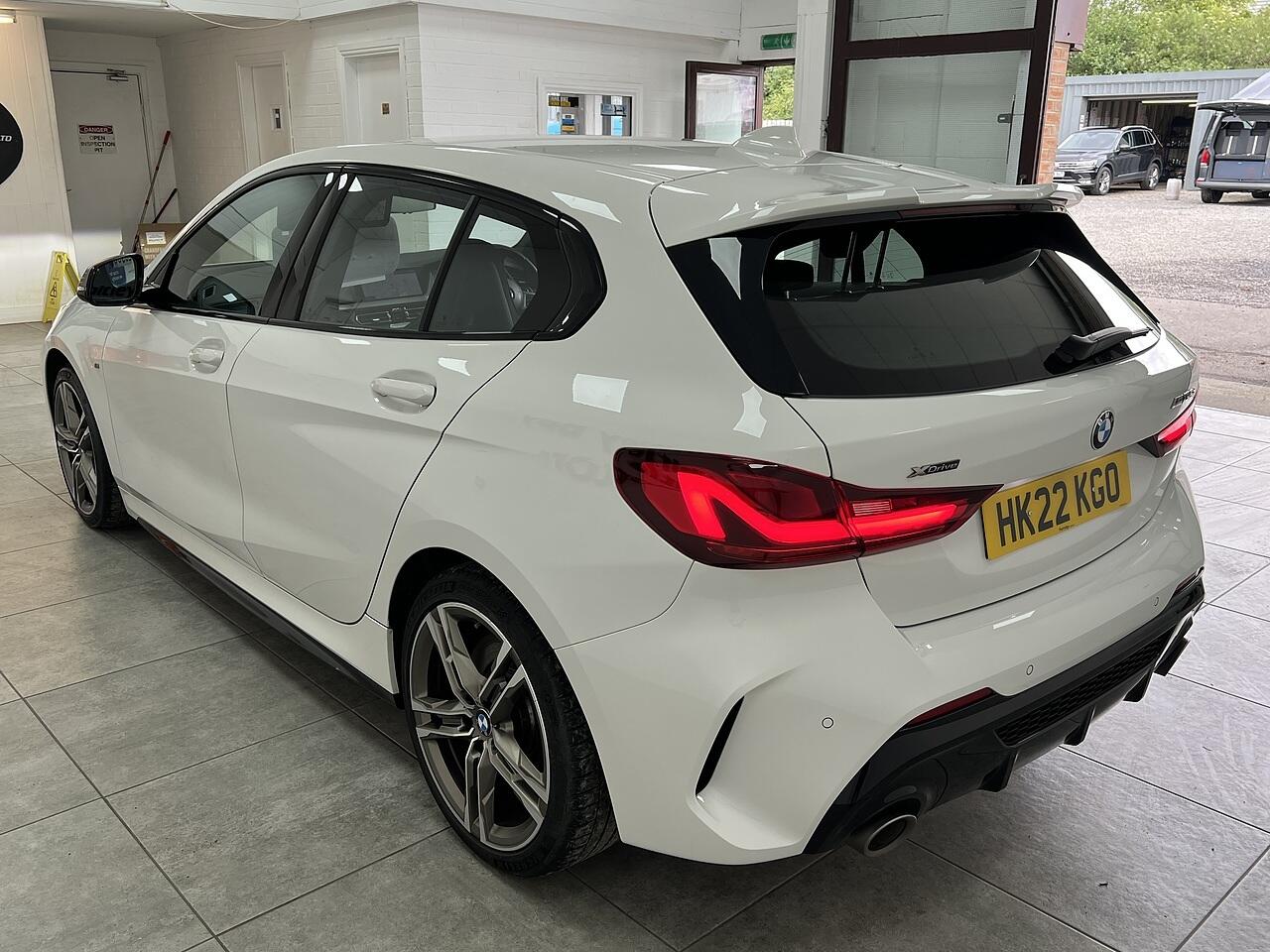 BMW 1 Series view 5
