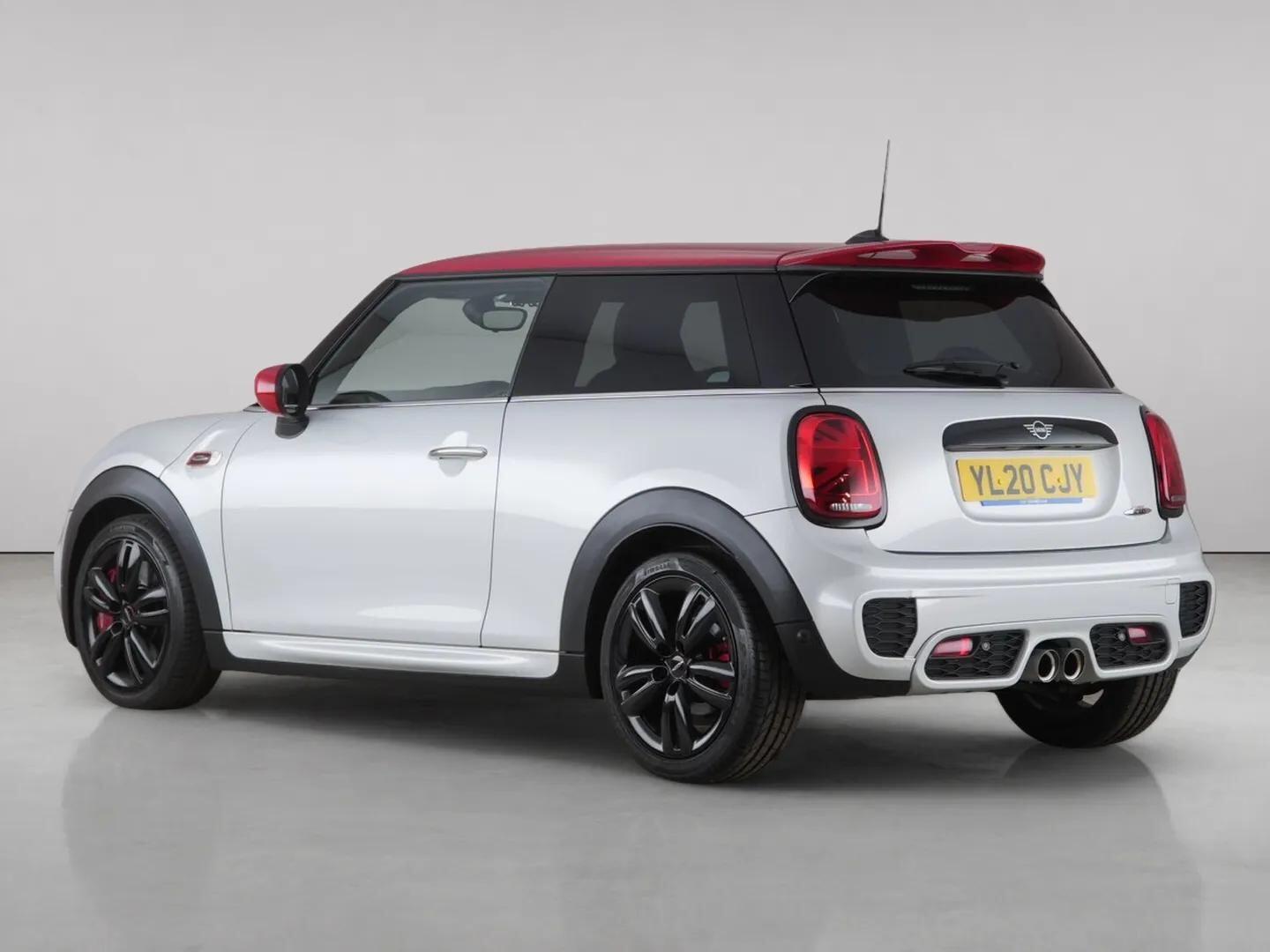 Mini Hatch view 6
