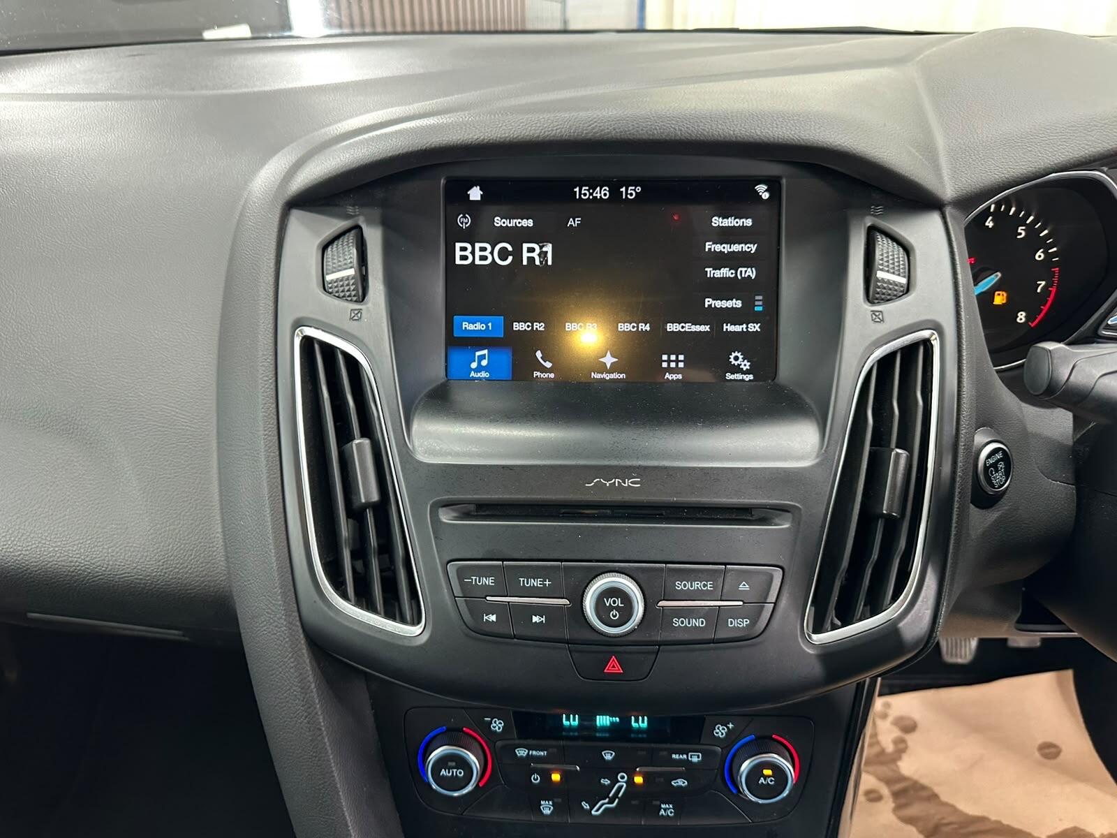 Ford Focus view 33