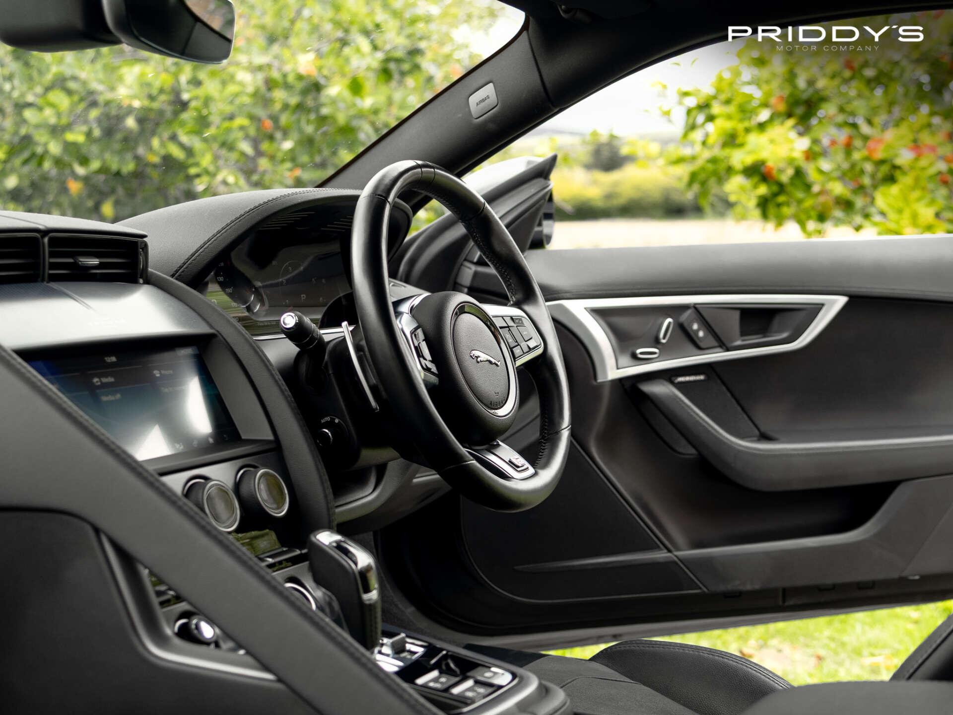 Jaguar F-Type view 26