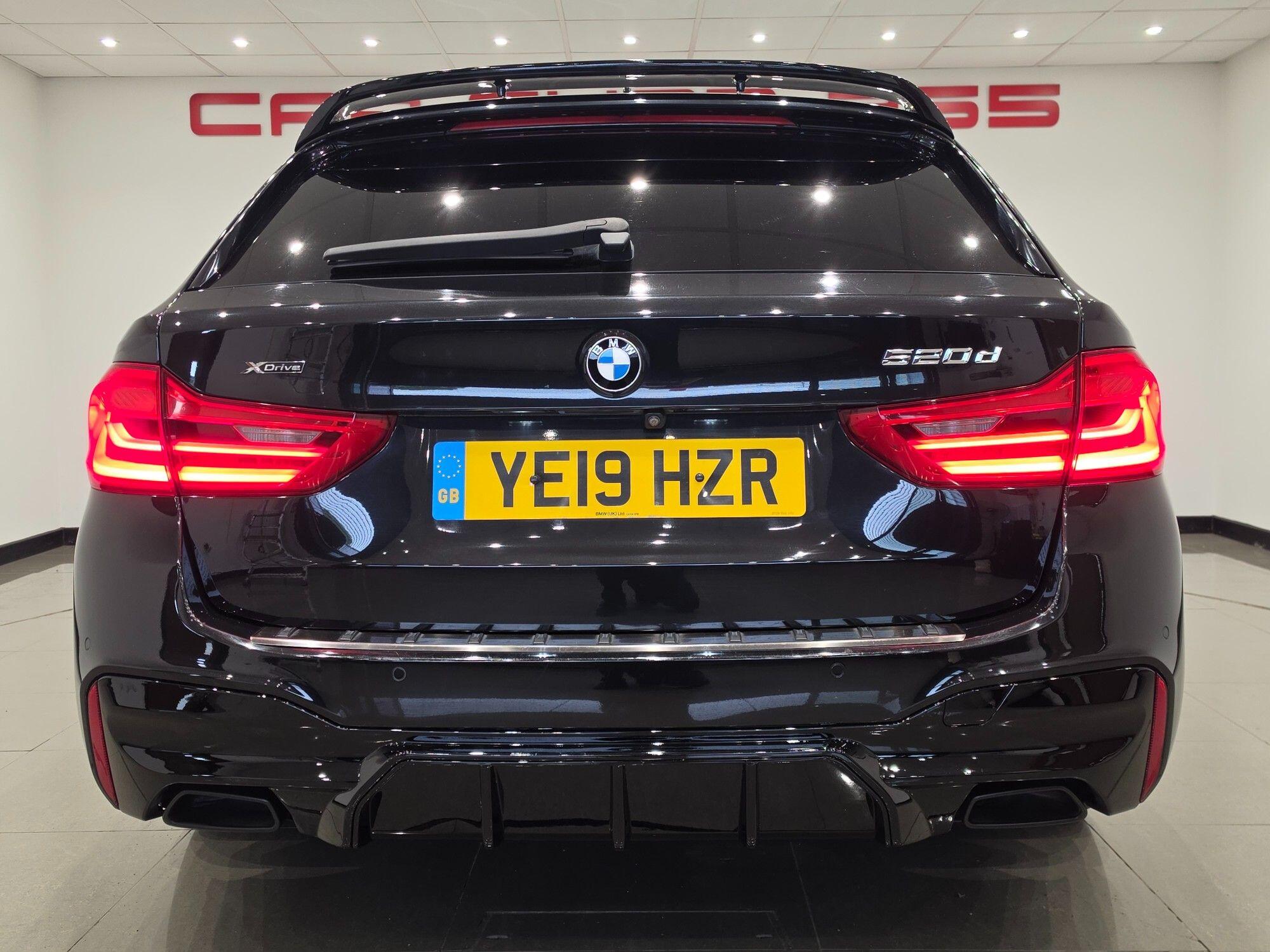 BMW 5 Series view 11