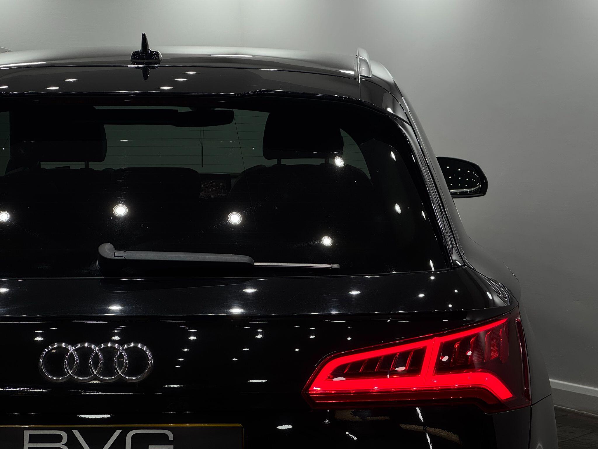 Audi SQ5 view 21