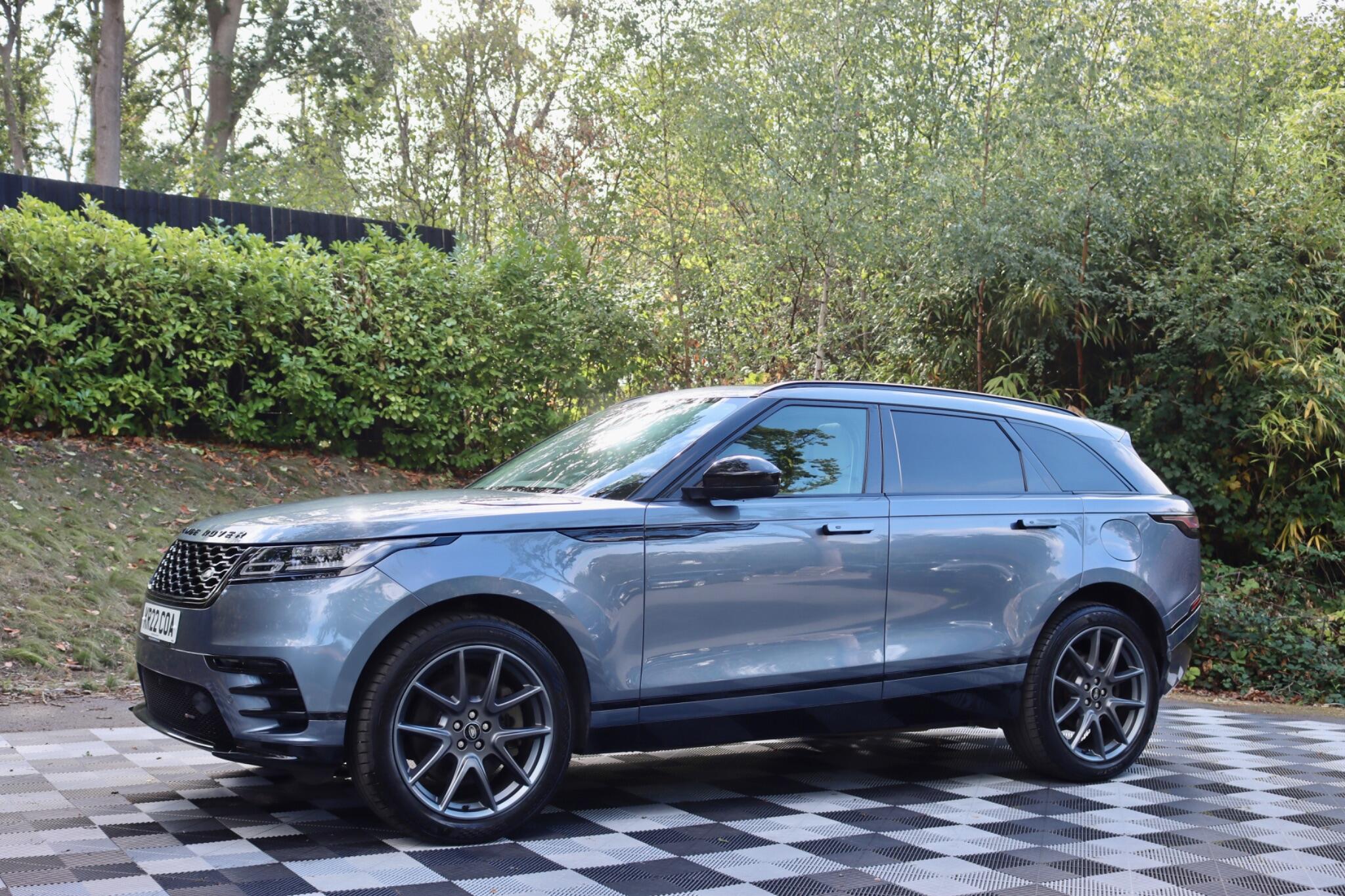 Land Rover Range Rover Velar view 17