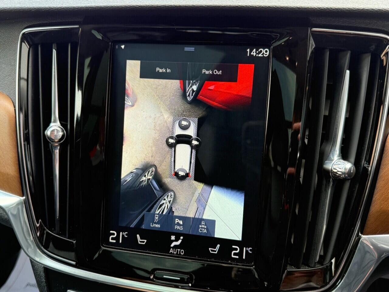 Volvo V90 view 27