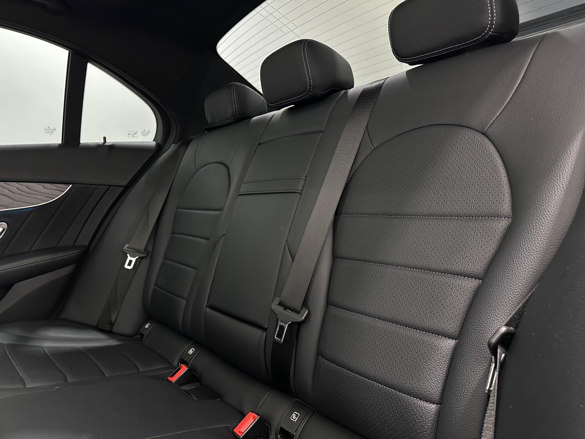 Mercedes-Benz C Class view 40