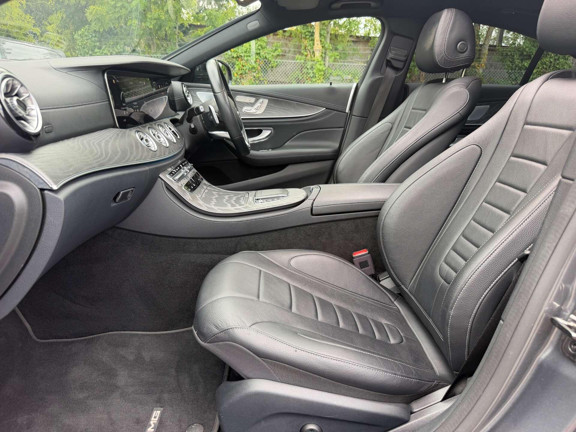 Mercedes-Benz CLS view 30