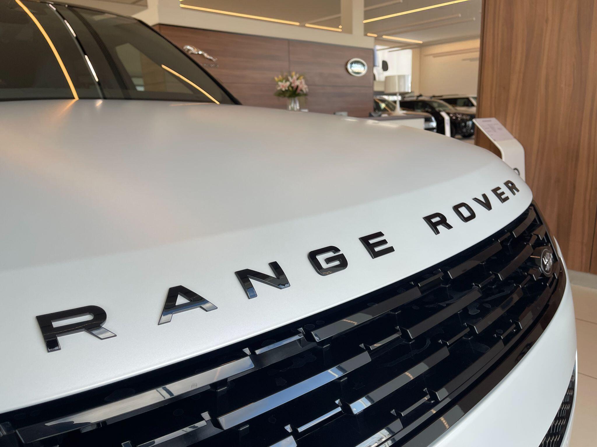 Land Rover Range Rover Sport view 12