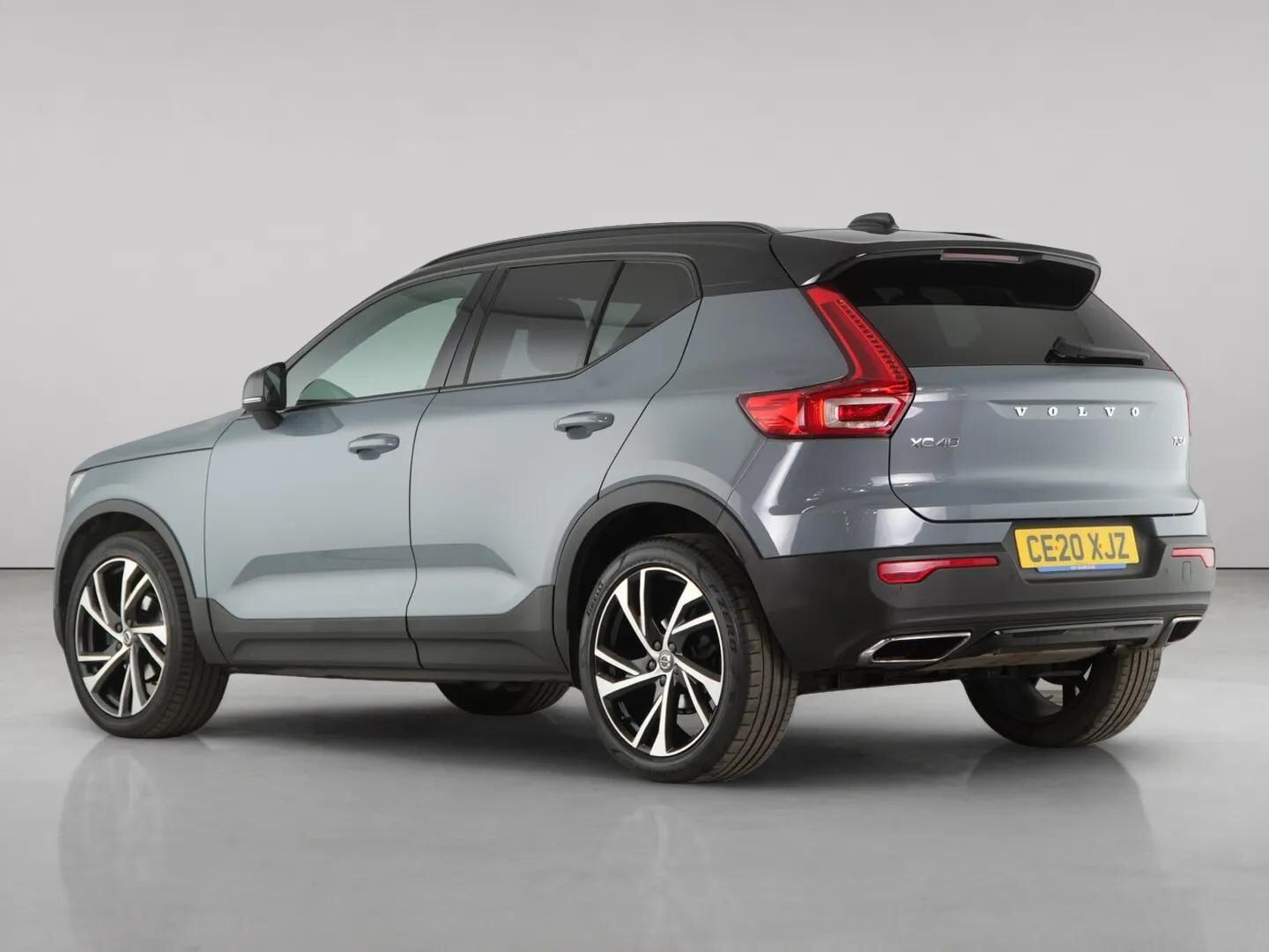 Volvo XC40 view 12