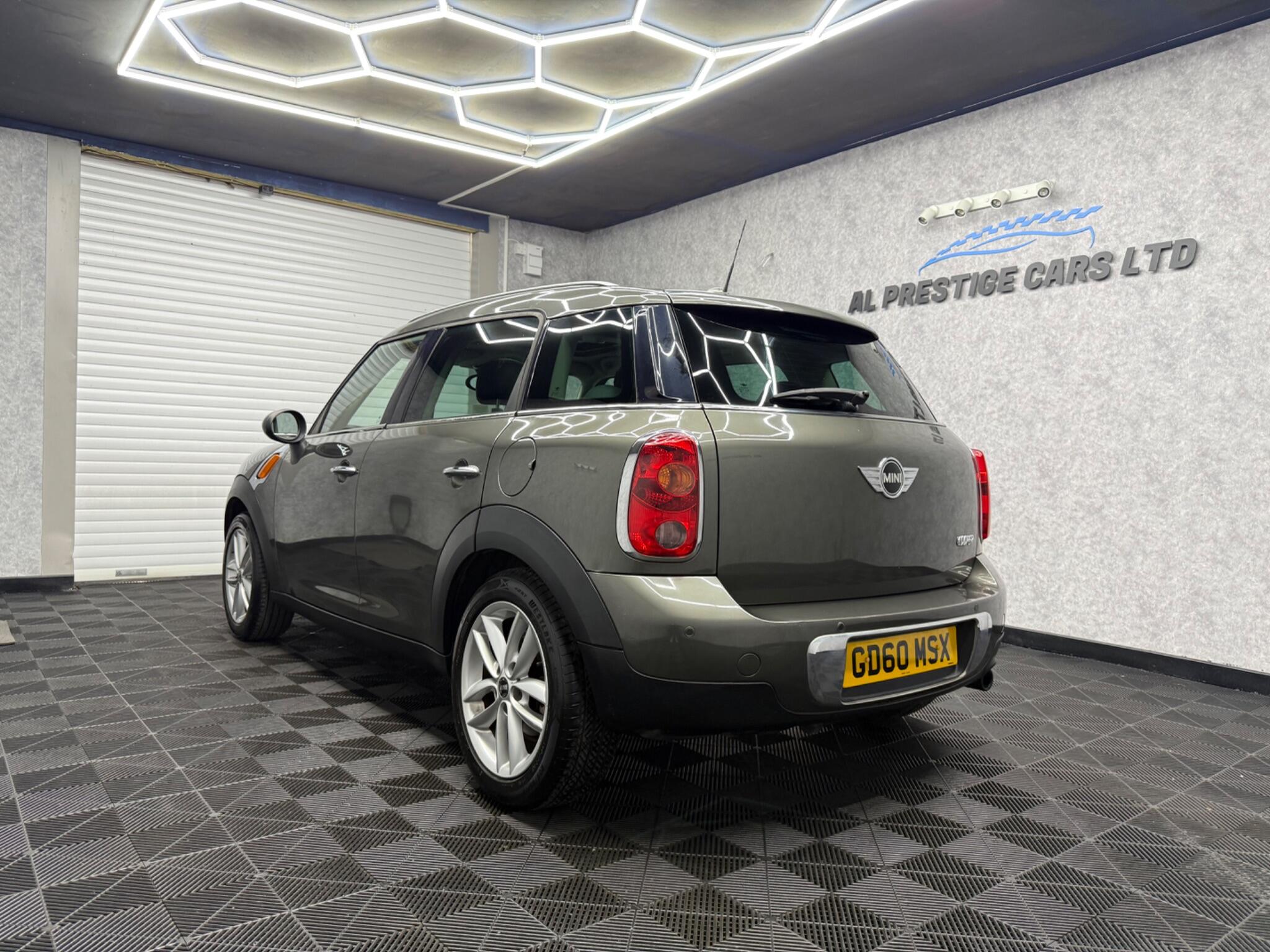 Mini Countryman view 6