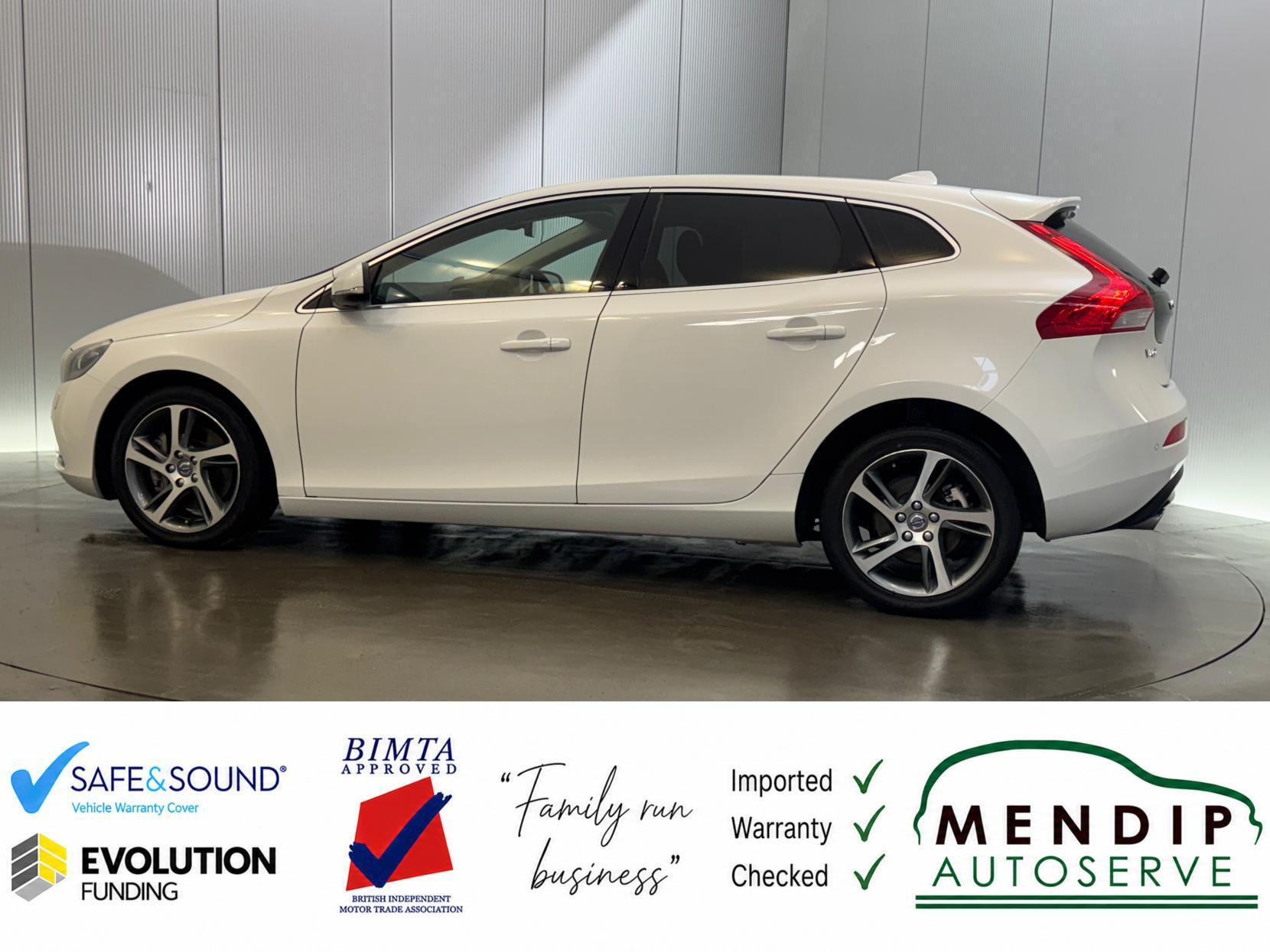 Volvo V40 view 11