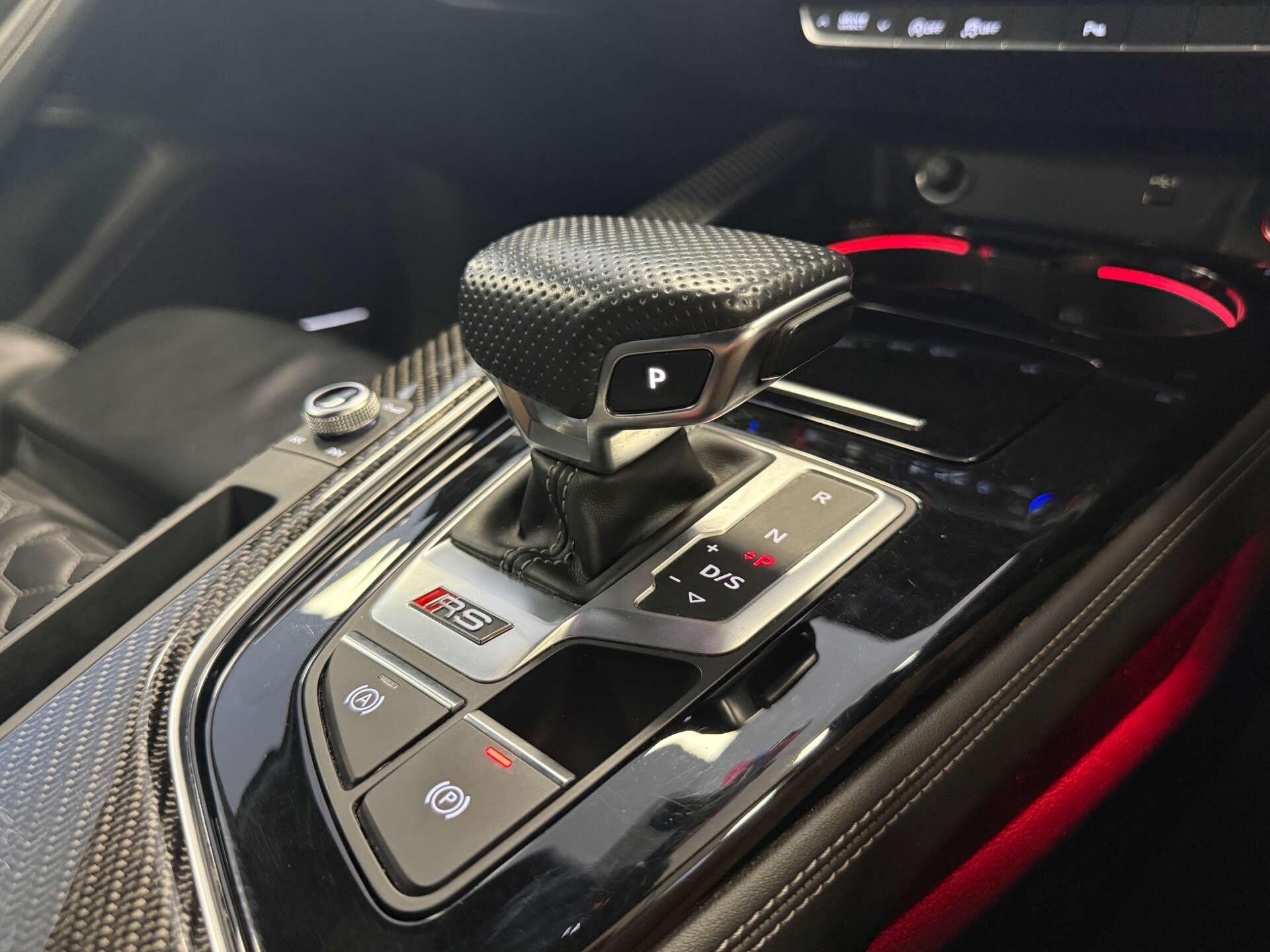 Audi RS4 view 38