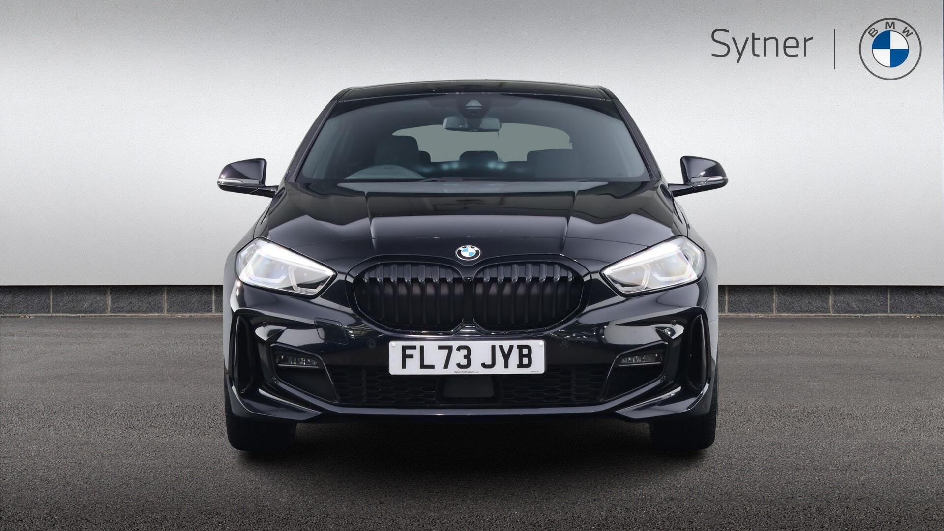 BMW 1 Series view 16