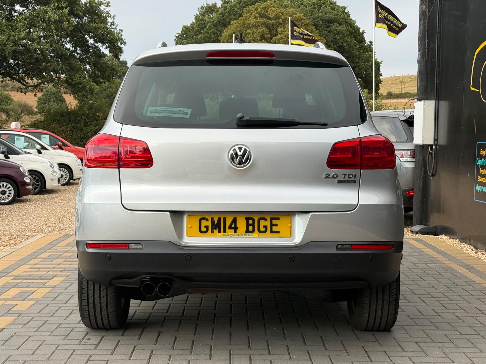 Volkswagen Tiguan view 5