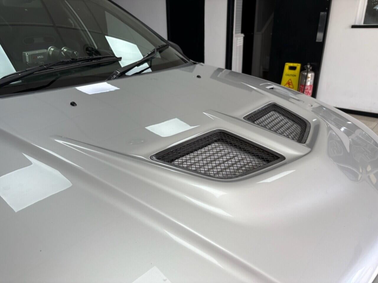Mitsubishi Lancer view 12