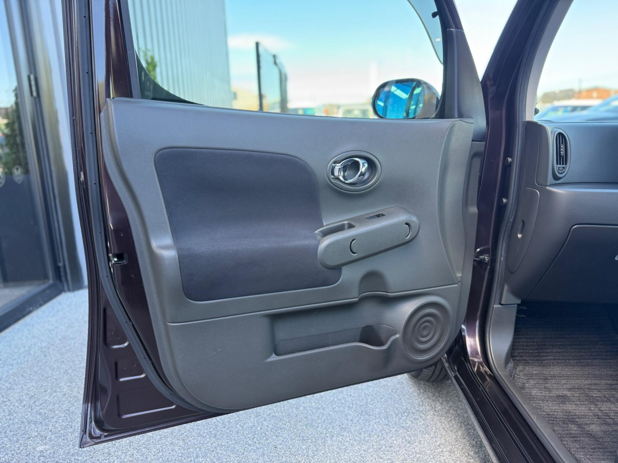 Nissan Cube view 47
