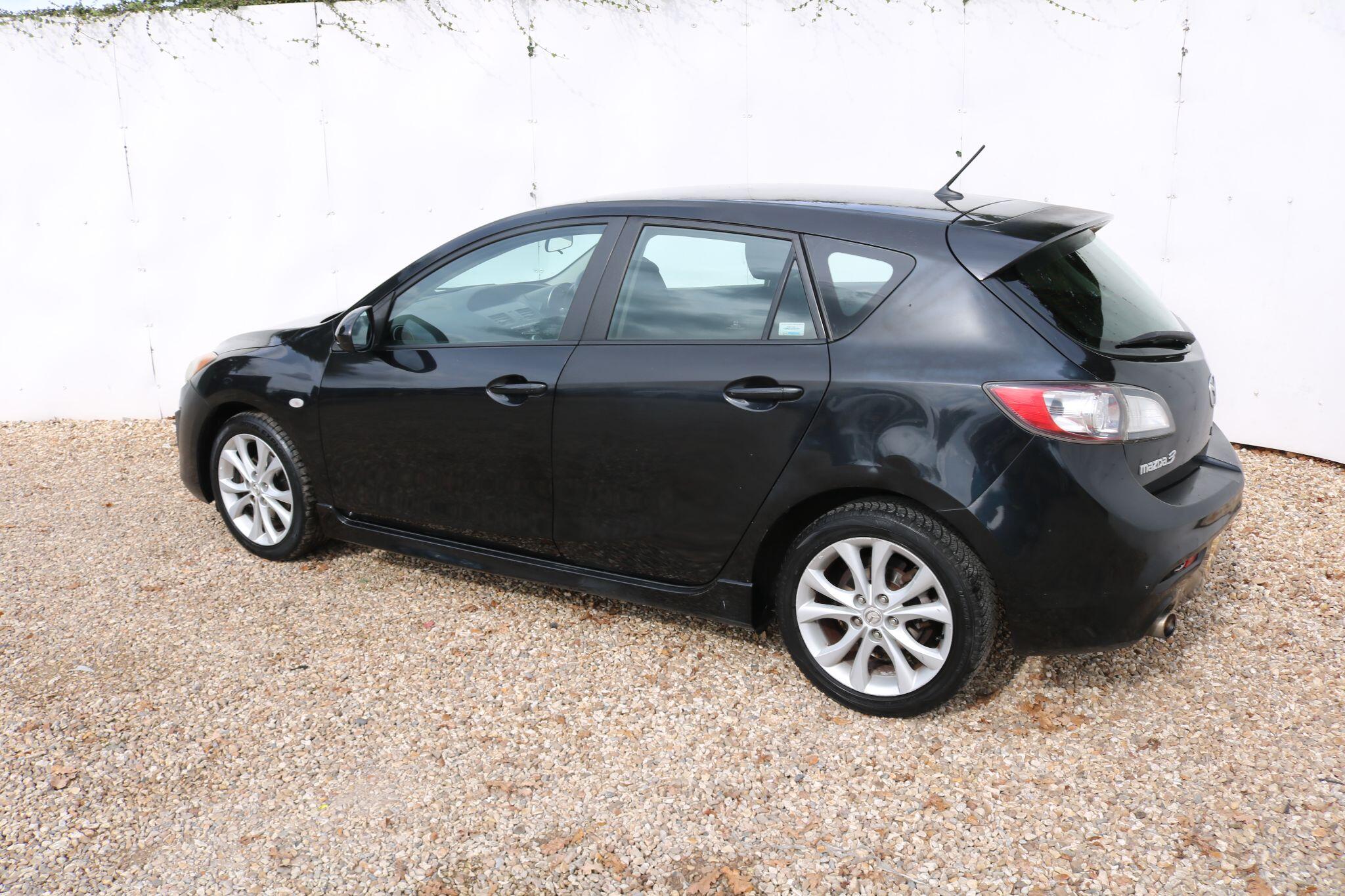 Mazda Mazda3 view 4