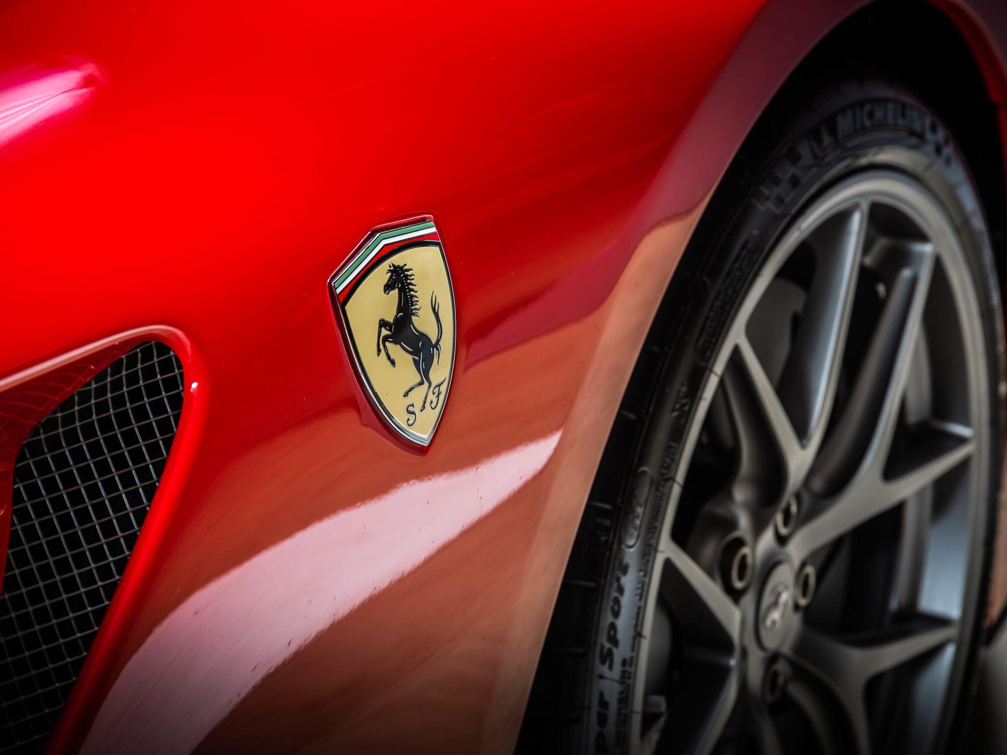 Ferrari 599 view 5