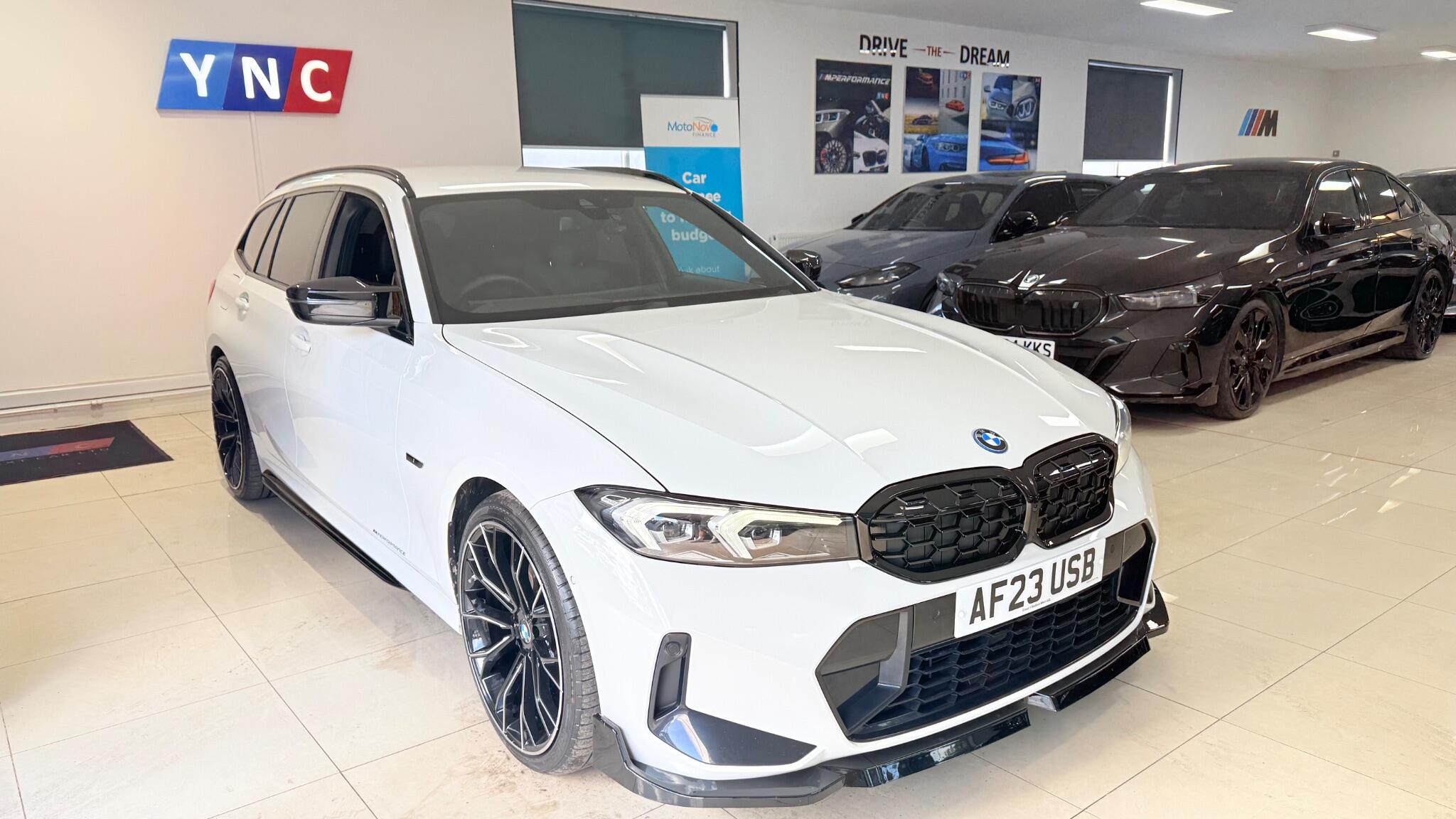 BMW 3 Series view 45