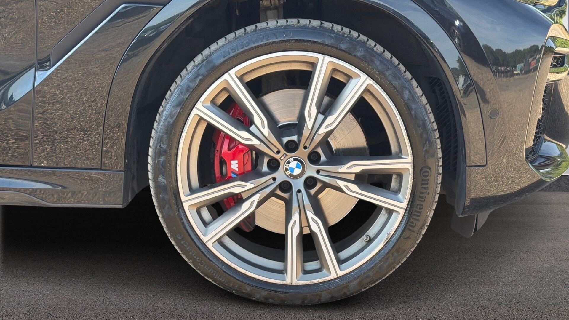 BMW X6 view 14