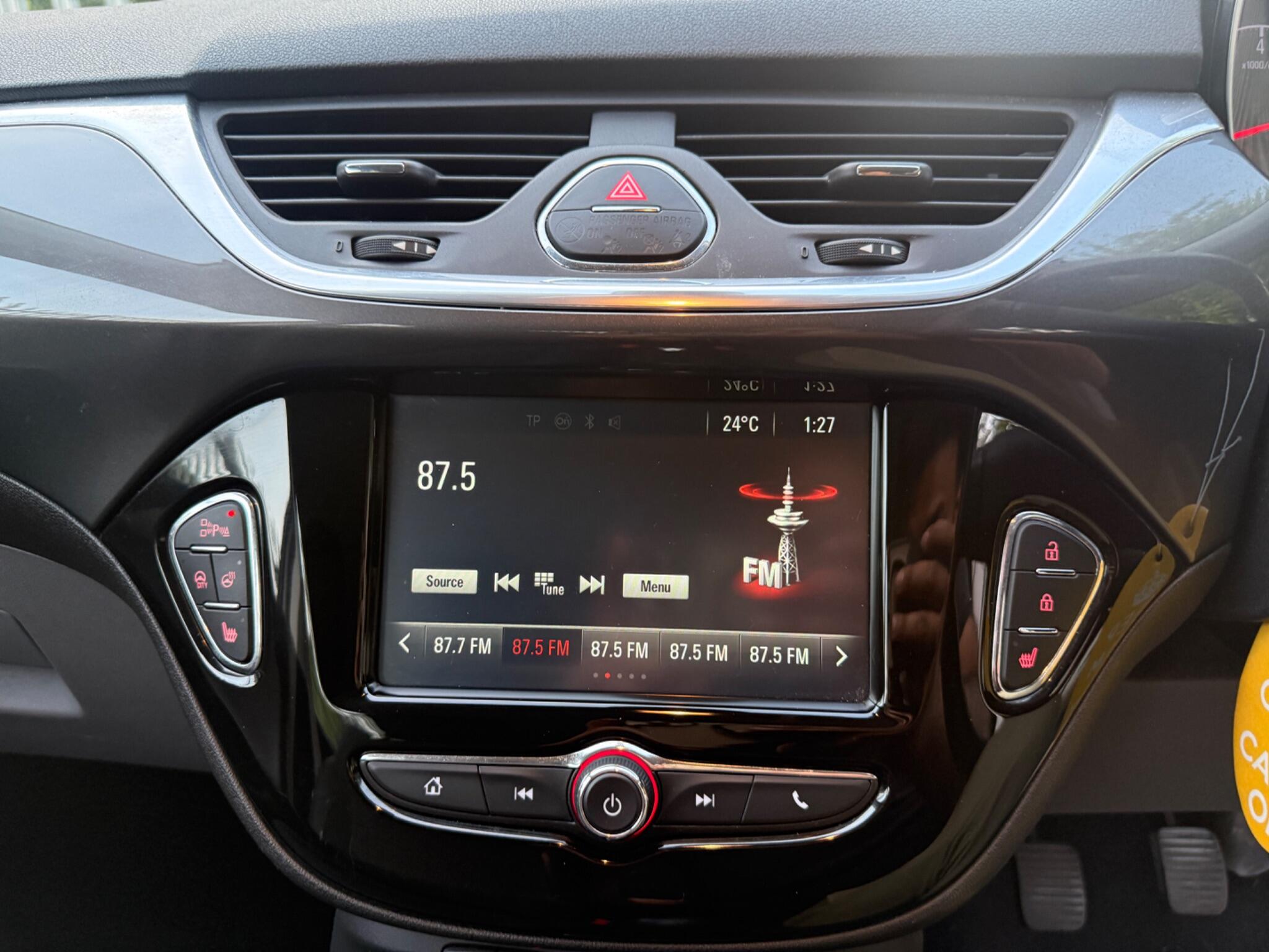 2016 Vauxhall Corsa image 35
